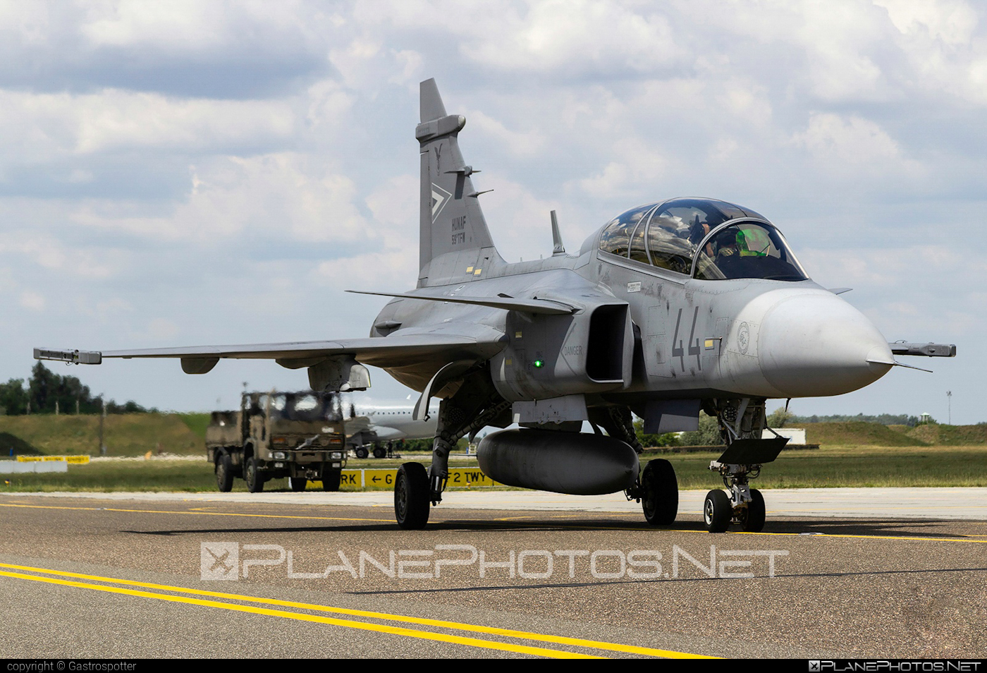 Saab JAS 39D Gripen - 44 operated by Magyar Légierő (Hungarian Air Force) #gripen #hungarianairforce #jas39 #jas39d #jas39gripen #magyarlegiero #saab