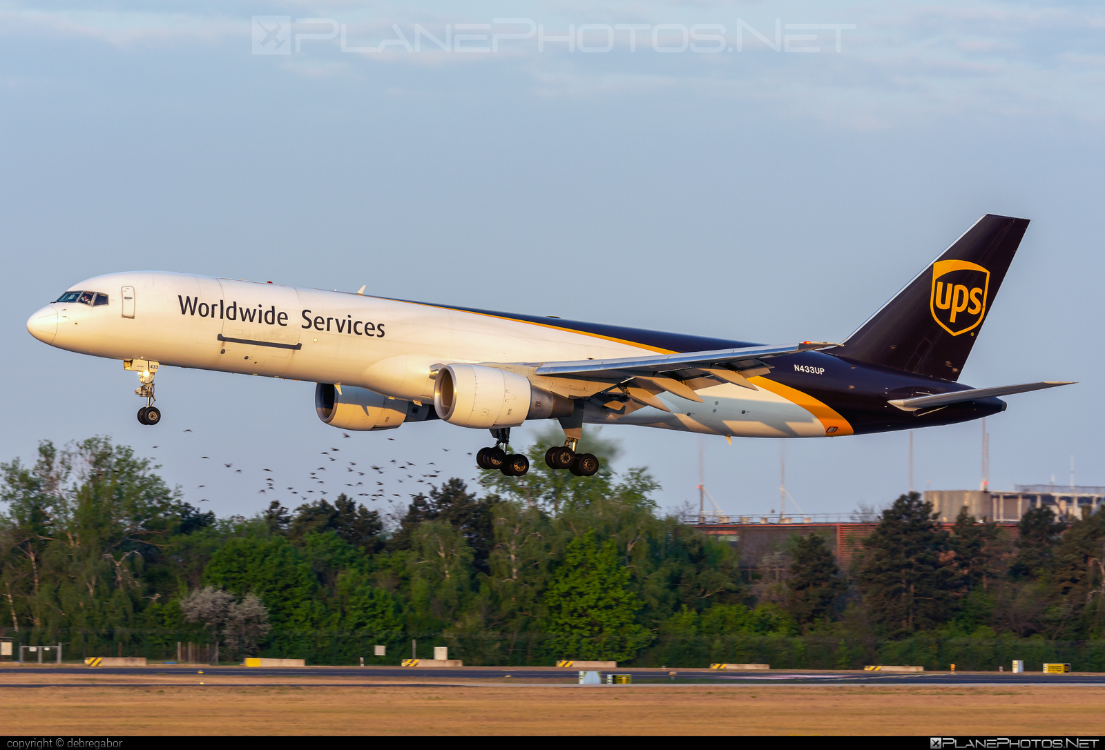 Boeing 757-200PF - N433UP operated by United Parcel Service (UPS) #b757 #boeing #boeing757 #ups #upsairlines