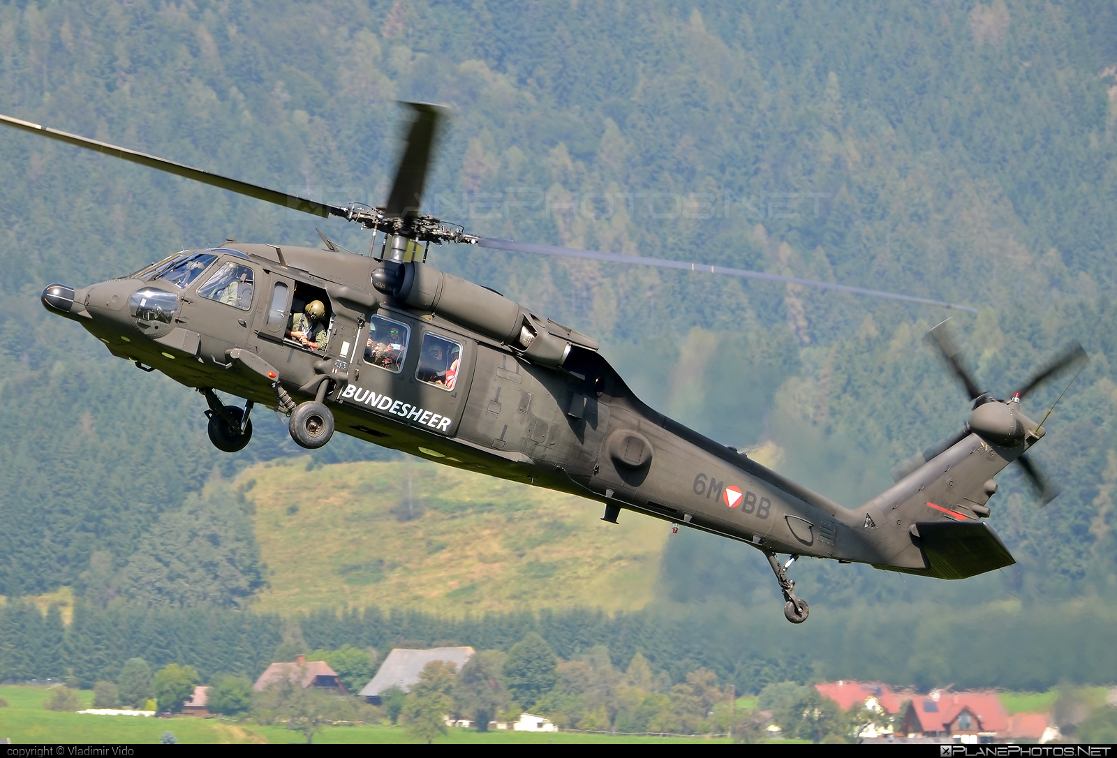 Sikorsky S-70A-42 Black Hawk - 6M-BB operated by Österreichische Luftstreitkräfte (Austrian Air Force) #airpower2016 #austrianairforce #blackhawk #s70 #s70a42 #s70a42blackhawk #sikorsky #sikorskys70