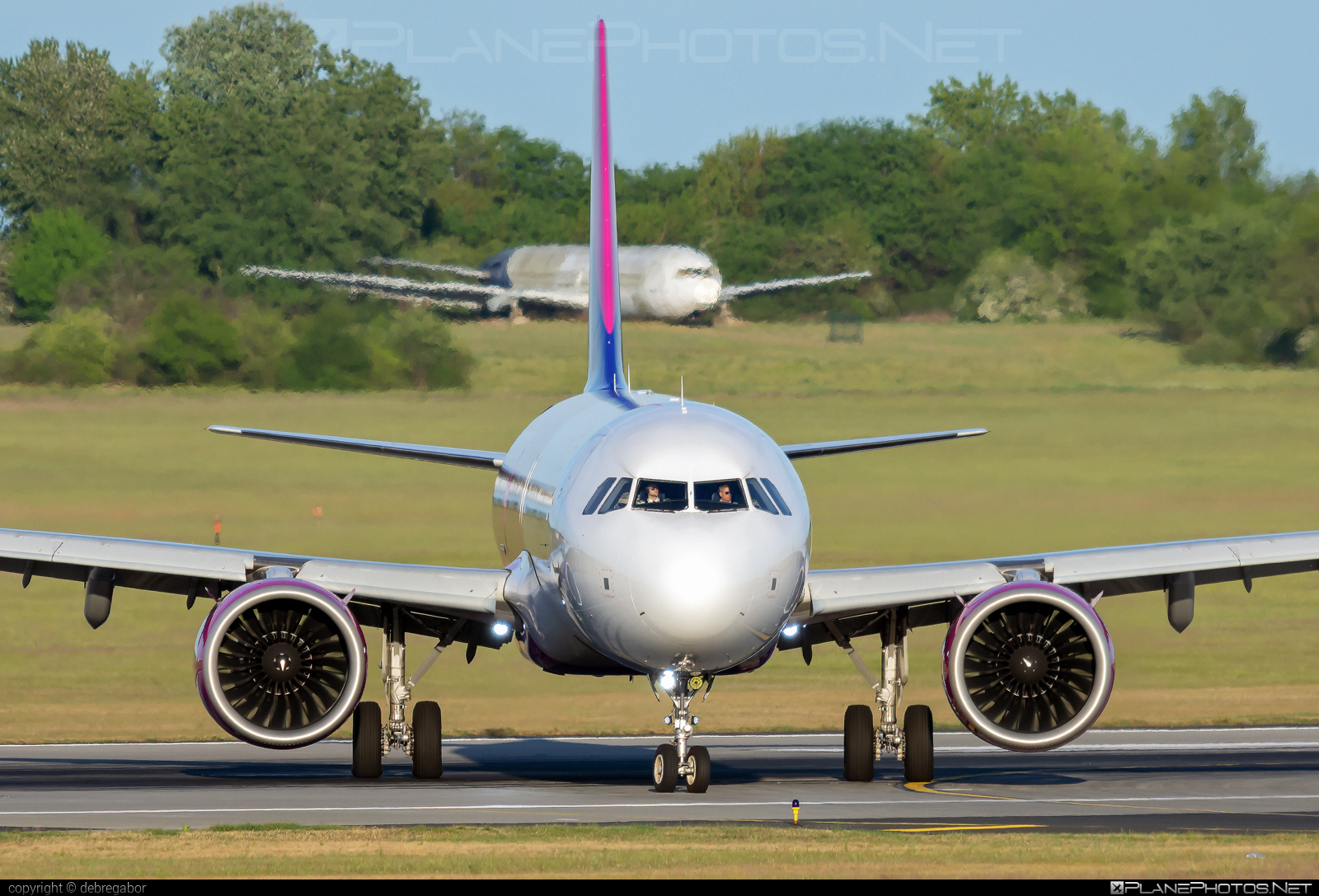 Airbus A321-271NX - HA-LVF operated by Wizz Air #a320family #a321 #a321neo #airbus #airbus321 #airbus321lr #wizz #wizzair