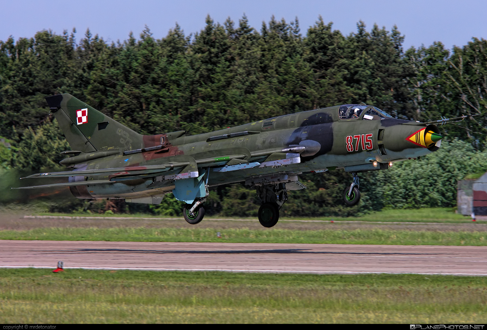 Sukhoi Su-22M4 - 8715 operated by Siły Powietrzne Rzeczypospolitej Polskiej (Polish Air Force) #polishairforce #silypowietrzne #su22 #su22m4 #sukhoi #sukhoi22 #sukhoi22m4 #sukhoisu22 #sukhoisu22m4