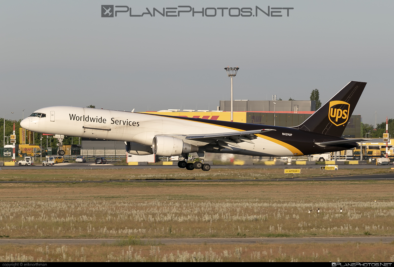 Boeing 757-200PF - N429UP operated by United Parcel Service (UPS) #b757 #boeing #boeing757 #ups #upsairlines