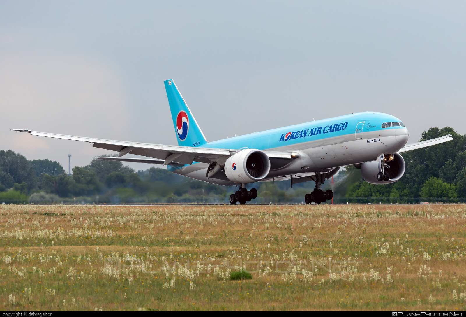 Boeing 777F - HL8043 operated by Korean Air Cargo #b777 #b777f #b777freighter #boeing #boeing777 #koreanair #koreanaircargo #tripleseven