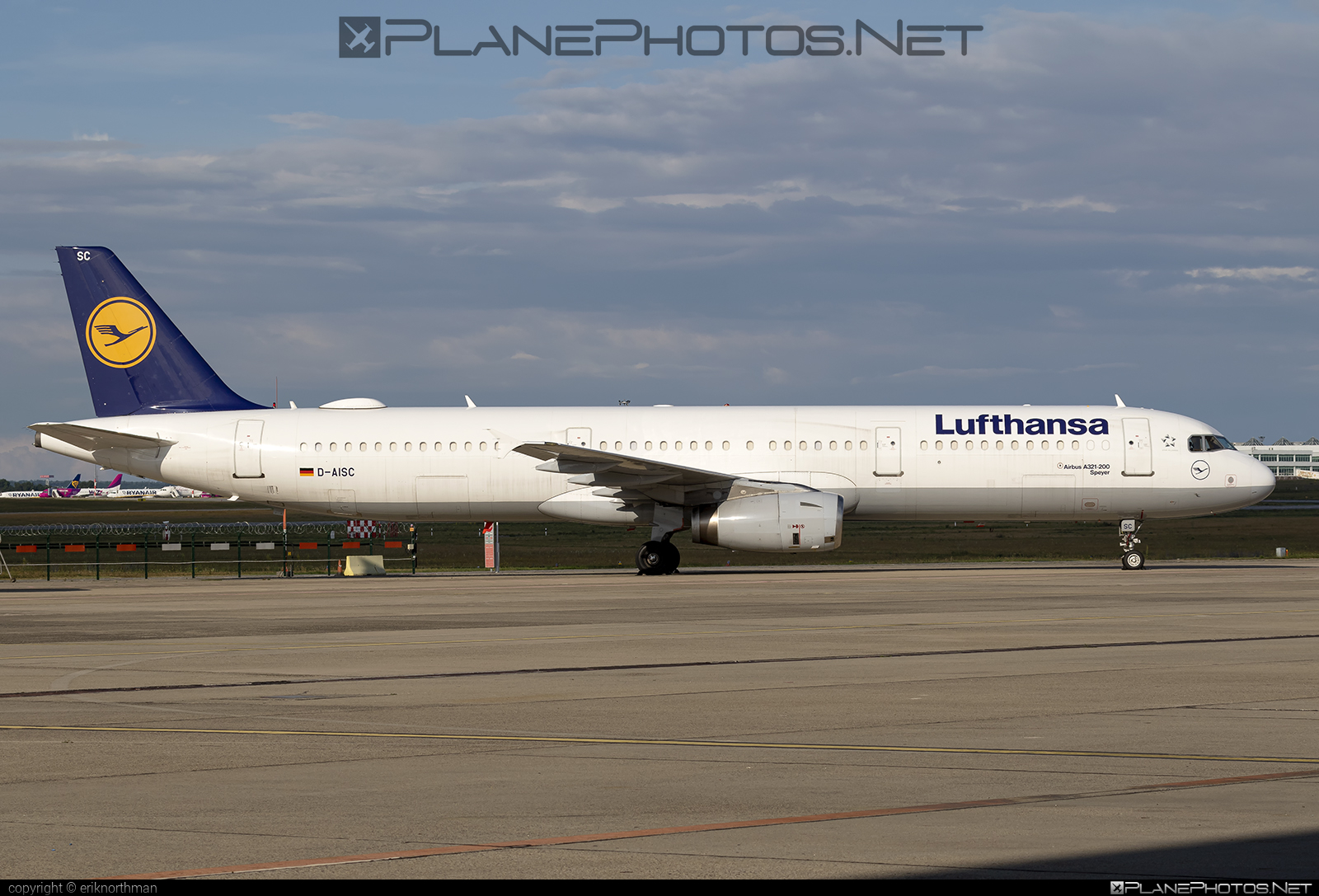 Airbus A321-231 - D-AISC operated by Lufthansa #a320family #a321 #airbus #airbus321 #lufthansa