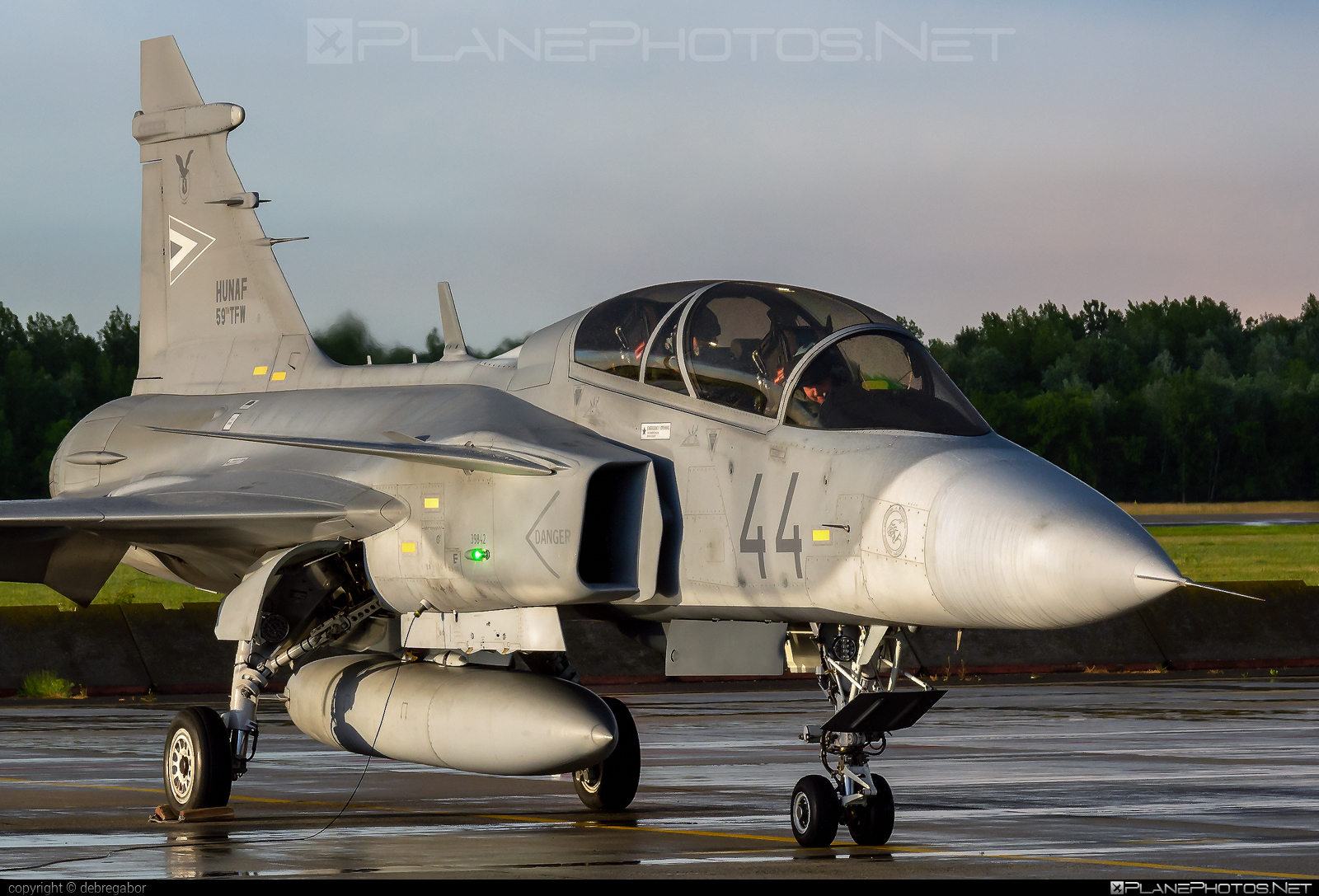 Saab JAS 39D Gripen - 44 operated by Magyar Légierő (Hungarian Air Force) #gripen #hungarianairforce #jas39 #jas39d #jas39gripen #magyarlegiero #saab