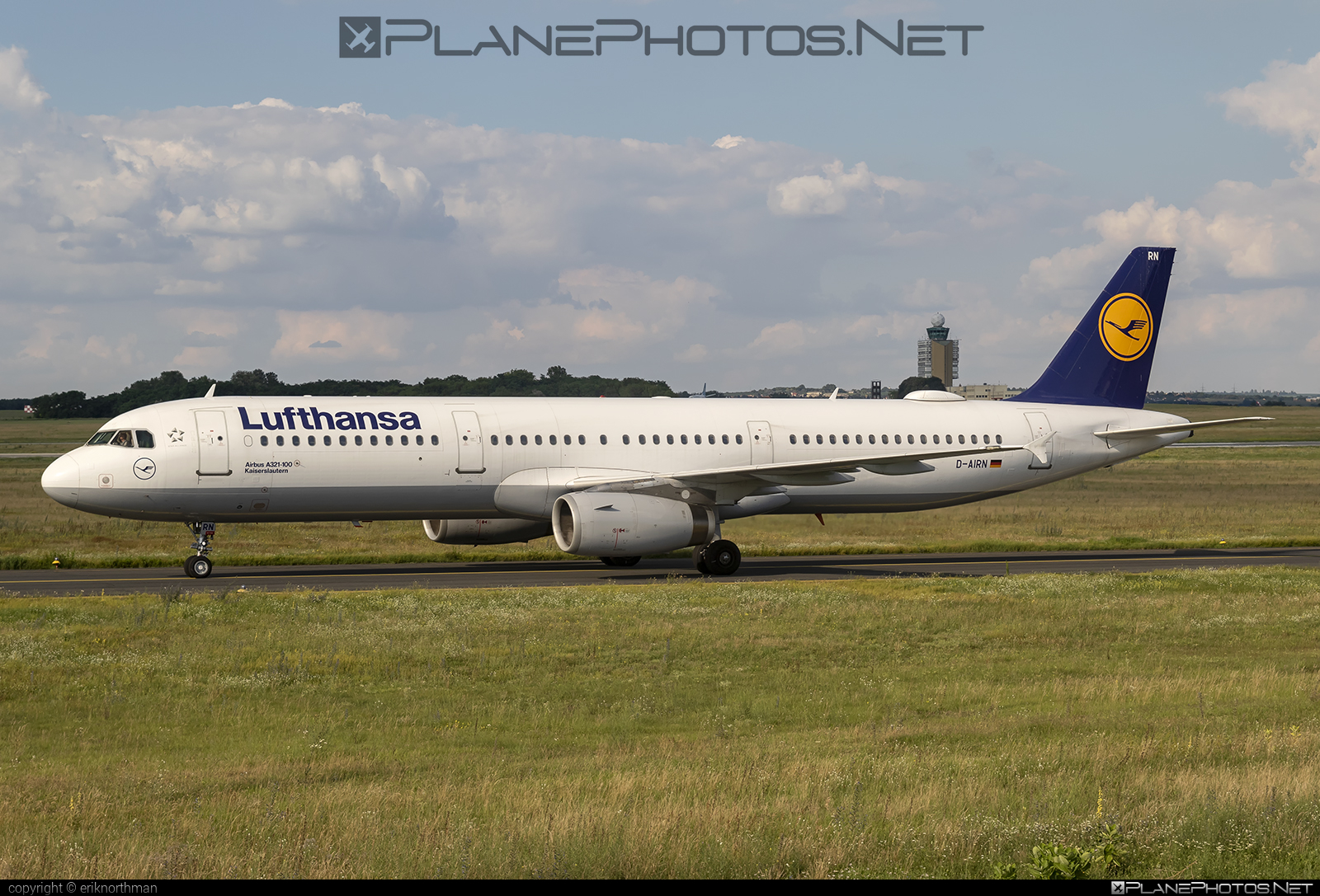 Airbus A321-131 - D-AIRN operated by Lufthansa #a320family #a321 #airbus #airbus321 #lufthansa