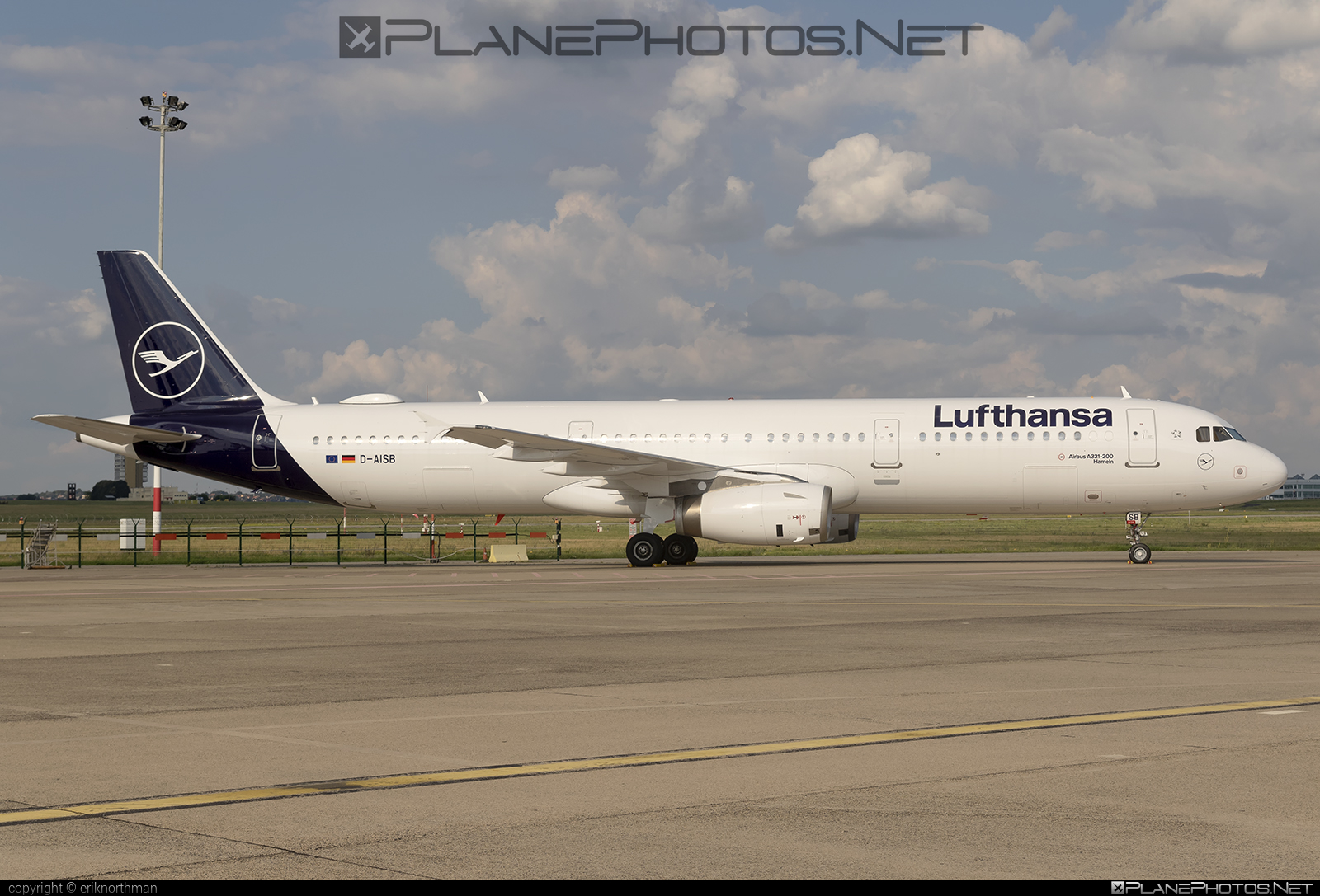 Airbus A321-231 - D-AISB operated by Lufthansa #a320family #a321 #airbus #airbus321 #lufthansa