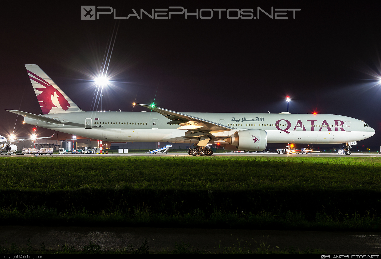 Boeing 777-300ER - A7-BEC operated by Qatar Airways #b777 #b777er #boeing #boeing777 #qatarairways #tripleseven