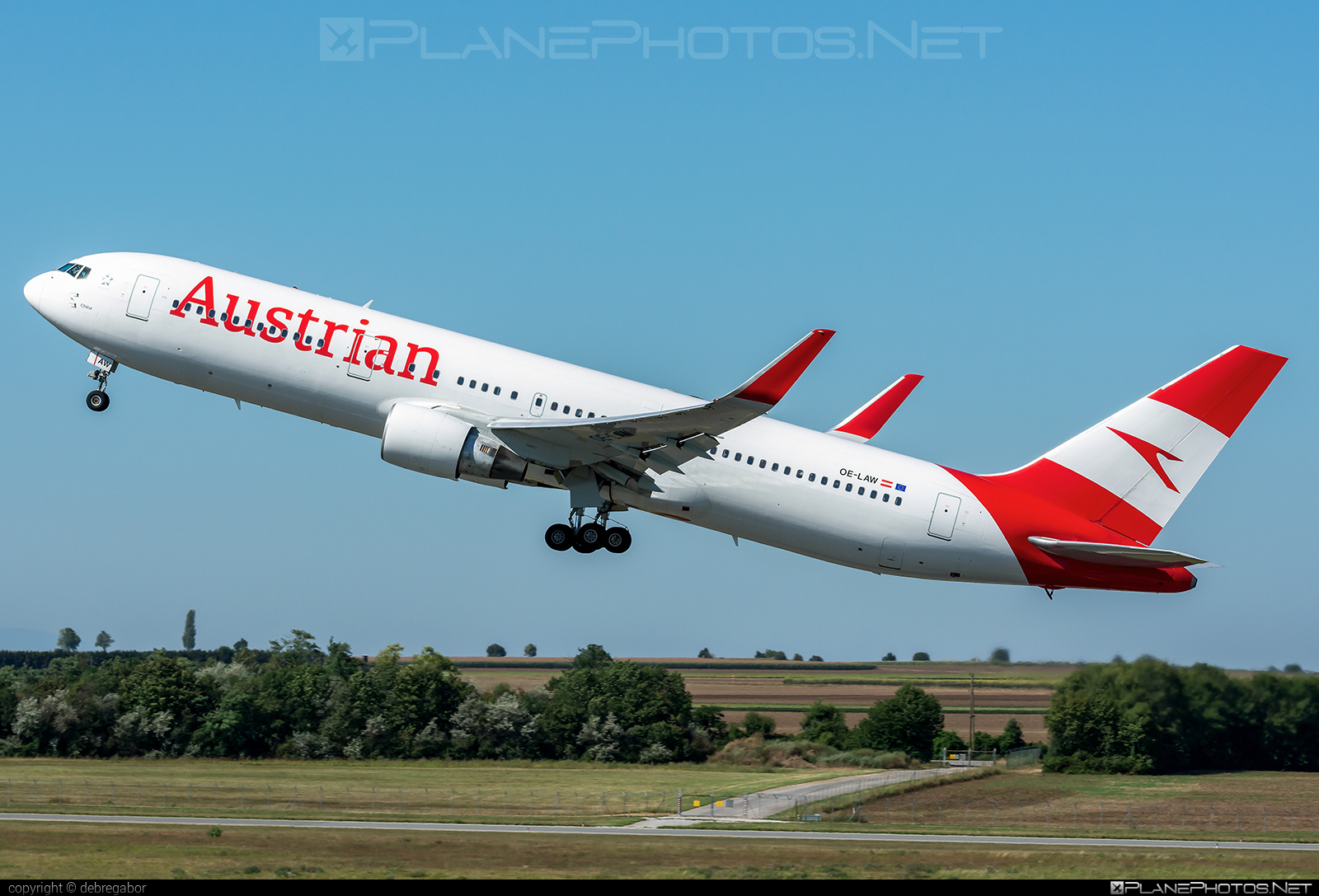 Boeing 767-300ER - OE-LAW operated by Austrian Airlines #austrian #austrianAirlines #b767 #b767er #boeing #boeing767