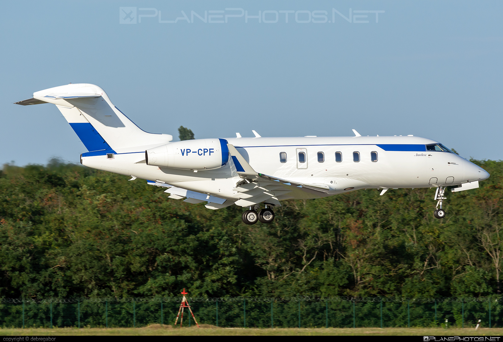 Bombardier Challenger 300 (BD-100-1A10) - VP-CPF operated by Private operator #bd1001a10 #bombardier #challenger300