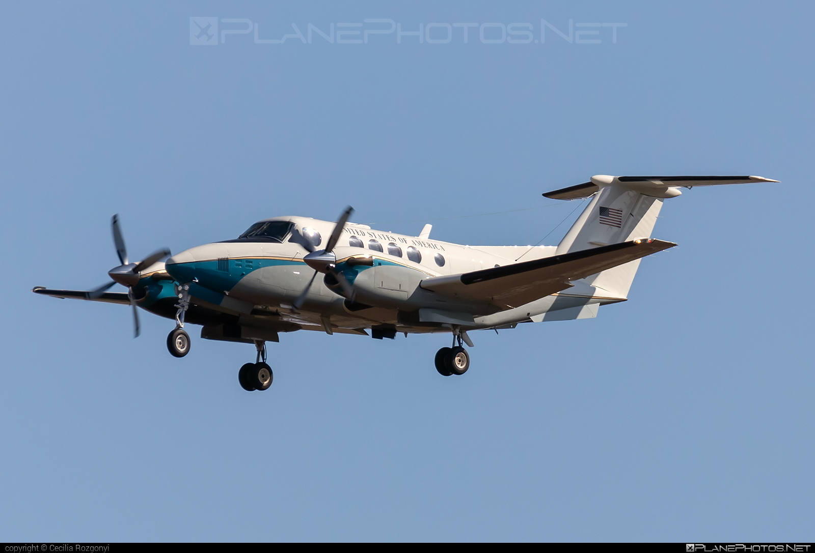 Beechcraft C-12D Huron - 83-0499 operated by US Air Force (USAF) #beechcraft #usaf #usairforce
