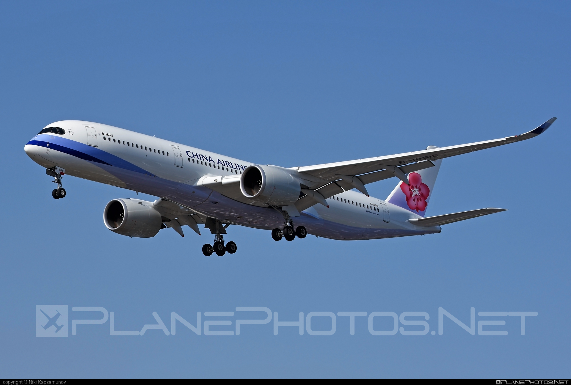 Airbus A350-941 - B-18916 operated by China Airlines #a350 #a350family #airbus #airbus350 #chinaairlines #xwb