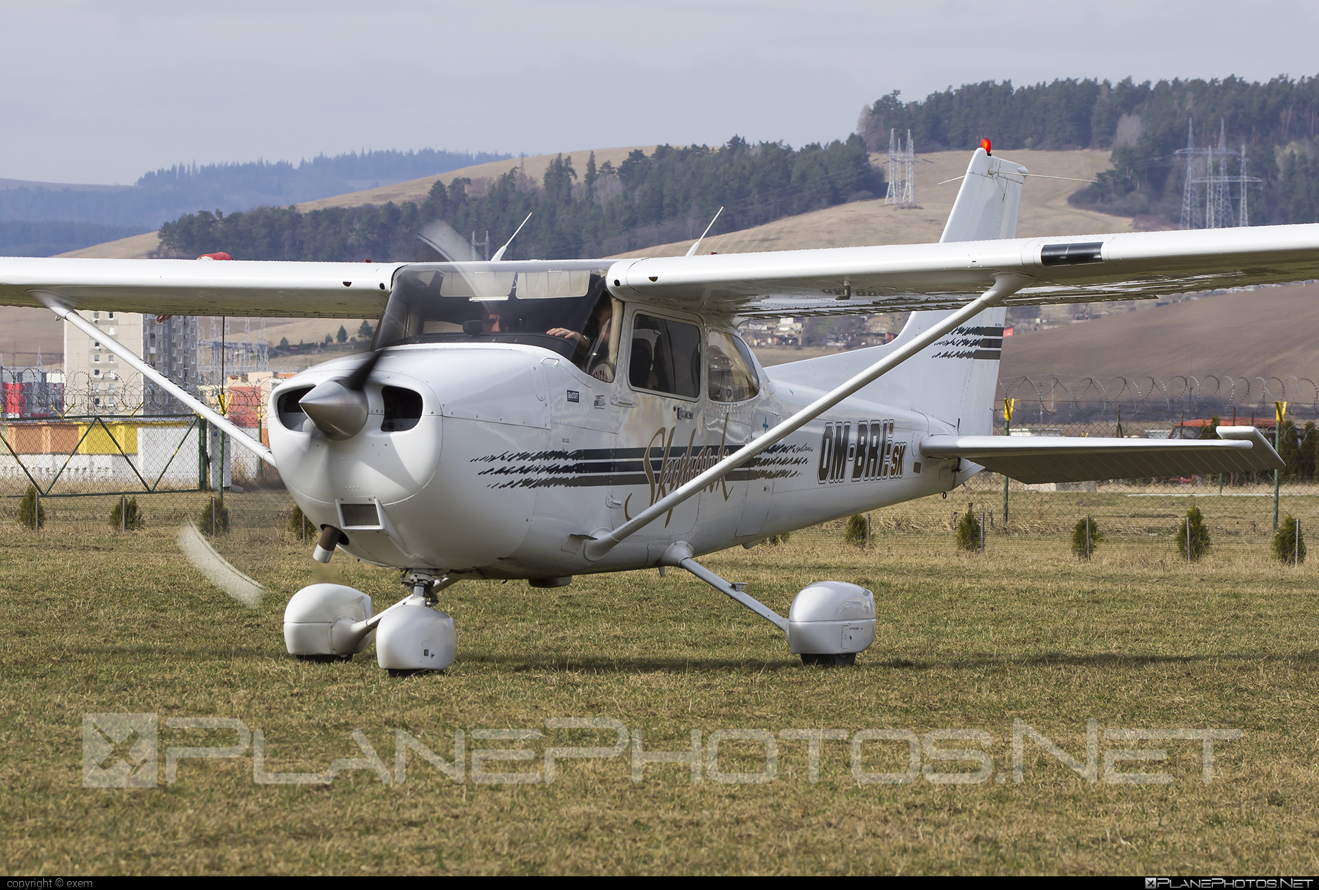 Cessna 172R Skyhawk II - OM-BRI operated by Private operator #cessna #cessna172 #cessna172r #cessna172rskyhawk #cessna172skyhawk #cessnaskyhawk #skyhawkii
