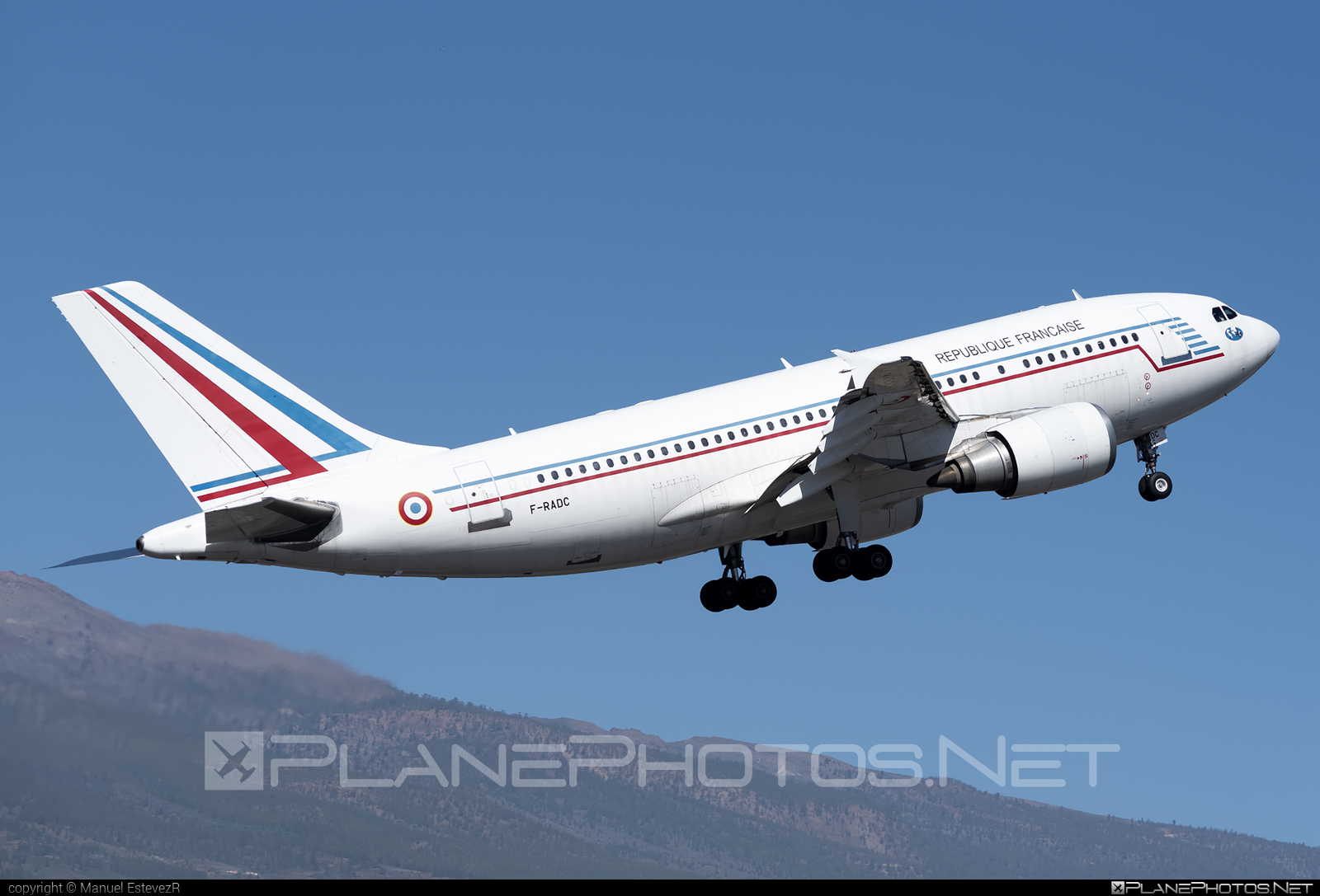 Airbus A310-304 - F-RADC operated by Armée de l´Air (French Air Force) #a310 #airbus #airbus310 #armeedelair #frenchairforce