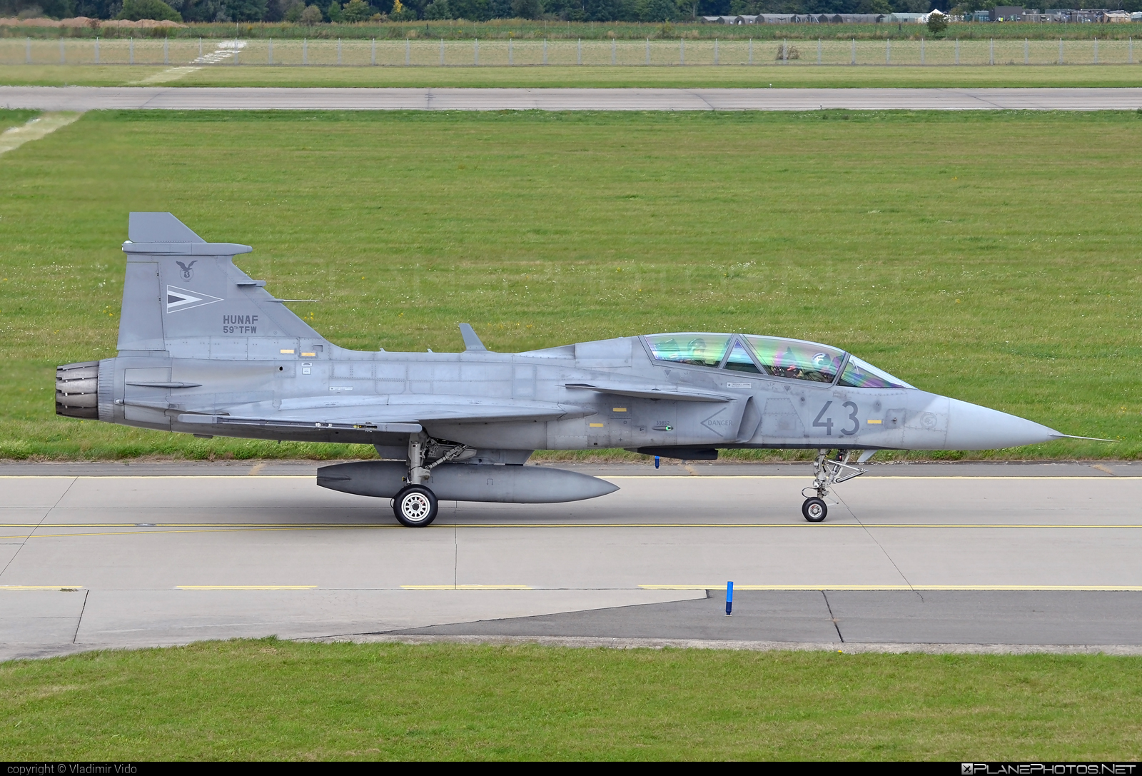 Saab JAS 39D Gripen - 43 operated by Magyar Légierő (Hungarian Air Force) #gripen #hungarianairforce #jas39 #jas39d #jas39gripen #magyarlegiero #saab