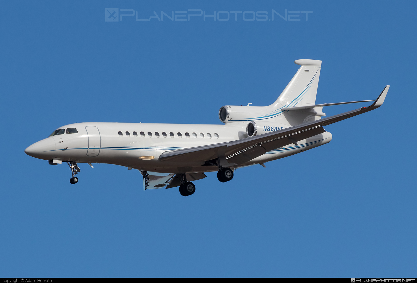 Dassault Falcon 7X - N888AR operated by TVPX AIircraft Solutions #dassault #dassaultfalcon #dassaultfalcon7x #falcon7x #tvpxaircraftsolutions