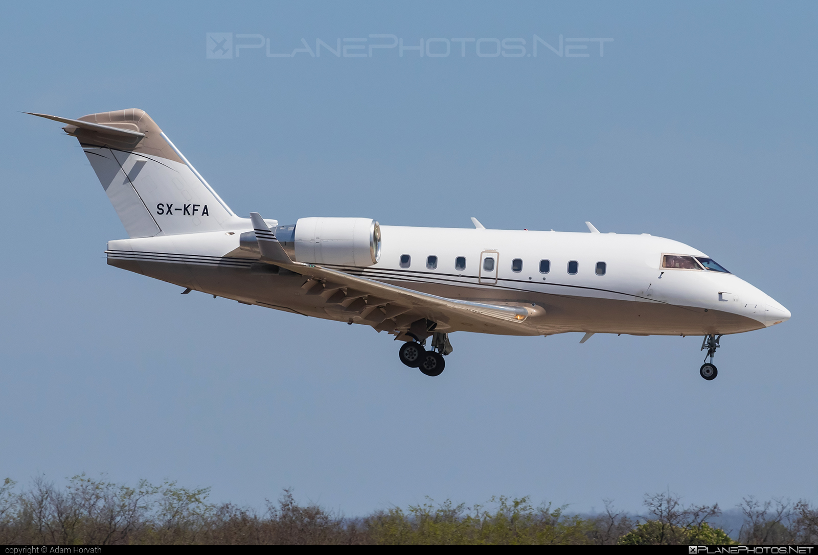 Bombardier Challenger 604 (CL-600-2B16) - SX-KFA operated by GainJet Ireland #bombardier #challenger604 #cl6002b16 #gainjet #gainjetireland