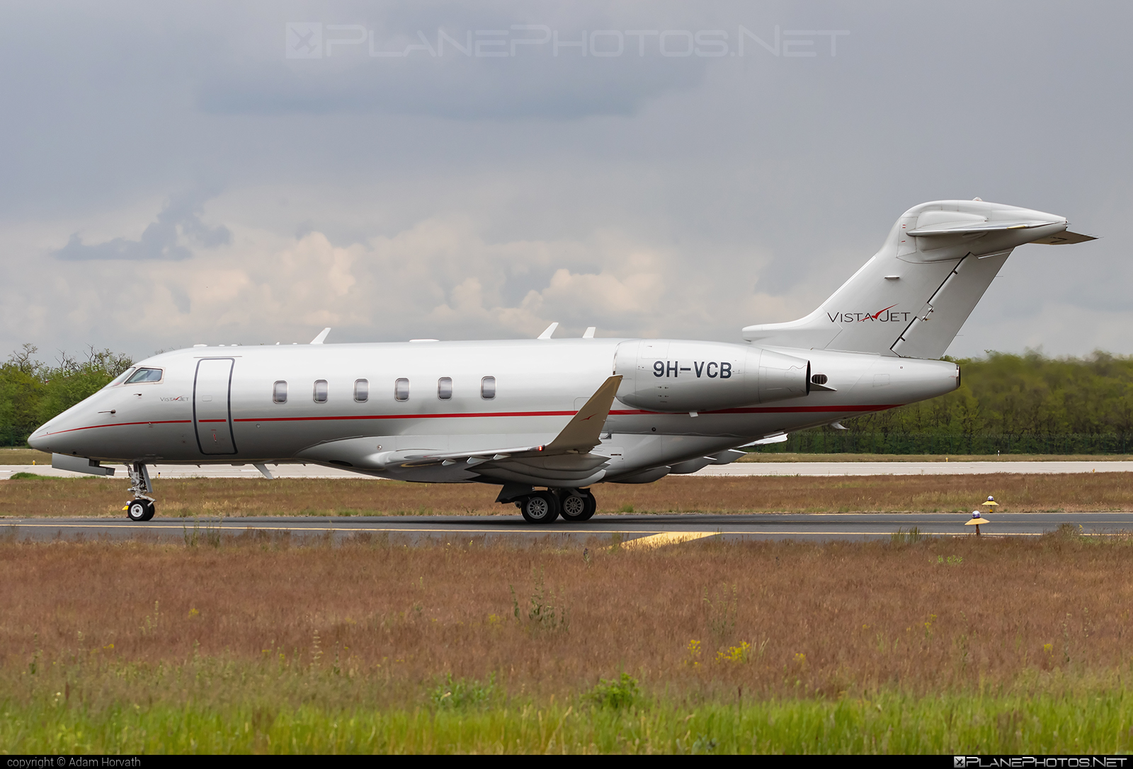 Bombardier Challenger 350 (BD-100-1A10) - 9H-VCB operated by VistaJet #bd1001a10 #bombardier #challenger350 #vistajet