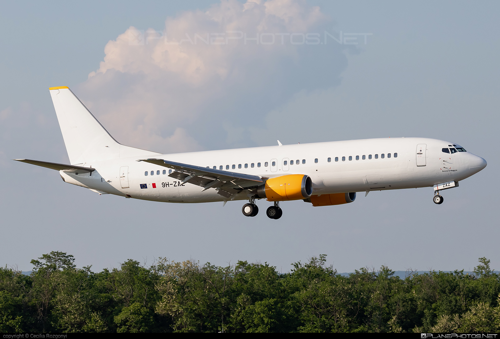 Boeing 737-400 - 9H-ZAZ operated by Air Horizont #b737 #boeing #boeing737