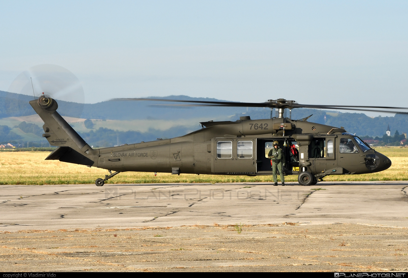 Sikorsky UH-60M Black Hawk - 7642 operated by Vzdušné sily OS SR (Slovak Air Force) #blackhawk #sikorsky #slovakairforce #uh60 #uh60blackhawk #uh60m #vzdusnesilyossr