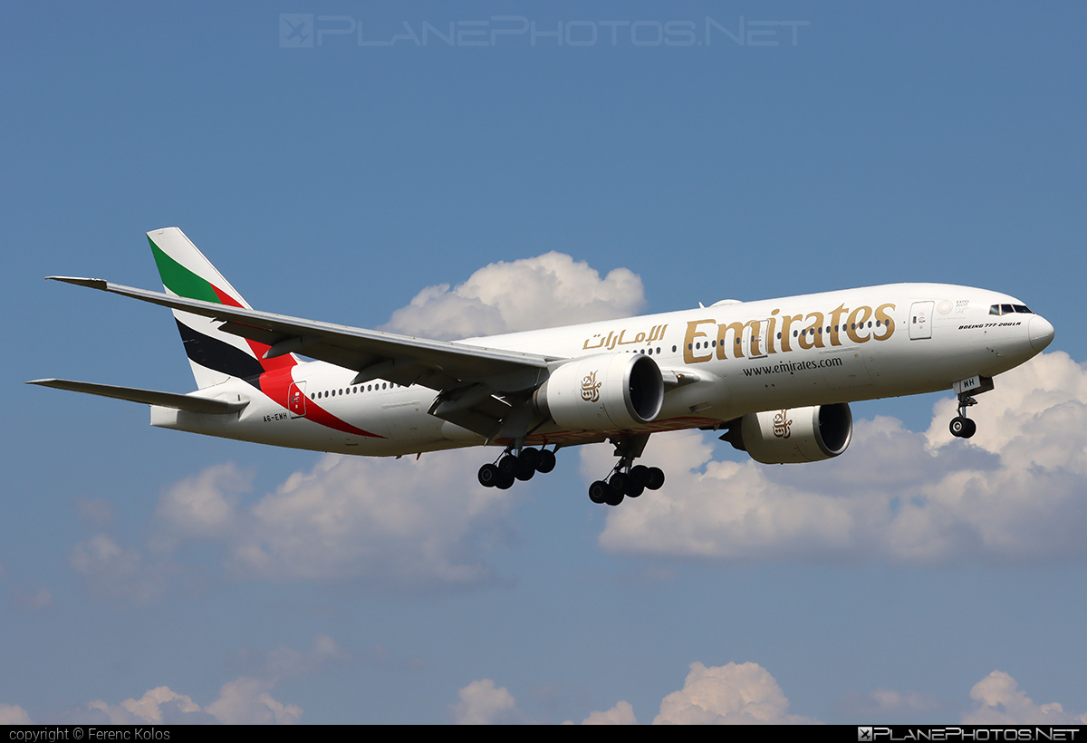 Boeing 777-200LR - A6-EWH operated by Emirates #b777 #b777lr #boeing #boeing777 #emirates #tripleseven