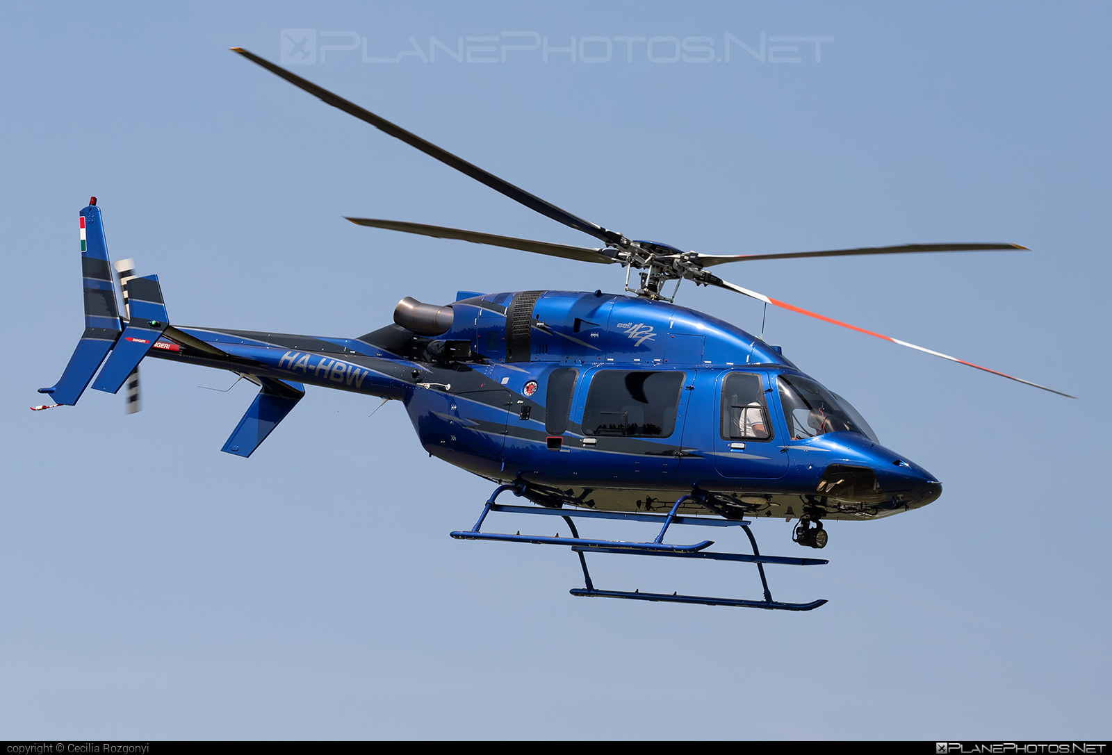 Bell 427 - HA-HBW operated by Fly4Less Helicopter #bell #bell427 #bellhelicopters #fly4lesshelicopter