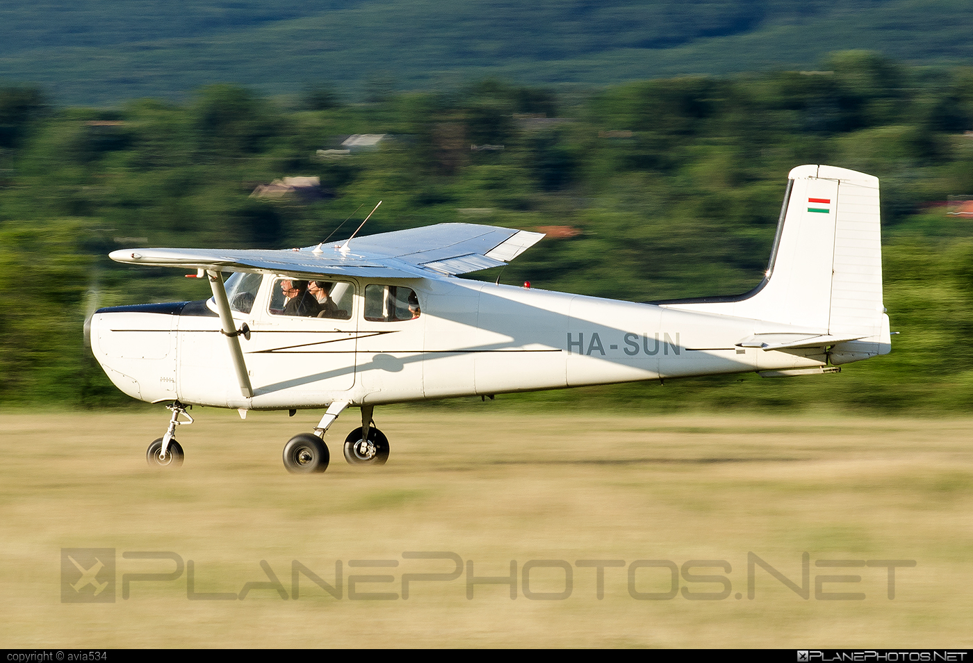 Cessna 172 Skyhawk - HA-SUN operated by Private operator #cessna #cessna172 #cessna172skyhawk #cessnaskyhawk