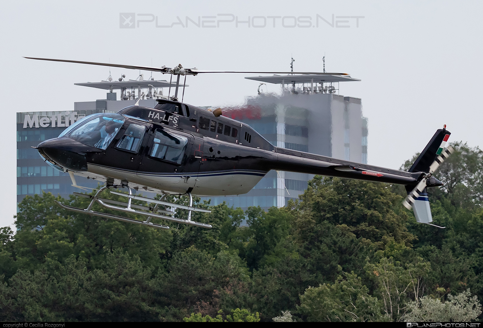 Agusta Bell AB-206B JetRanger II - HA-LFS operated by Fly4Less Helicopter #ab206 #ab206b #ab206bjetranger #ab206jetranger #agustaBell #agustabell206 #bell206 #fly4lesshelicopter #jetranger
