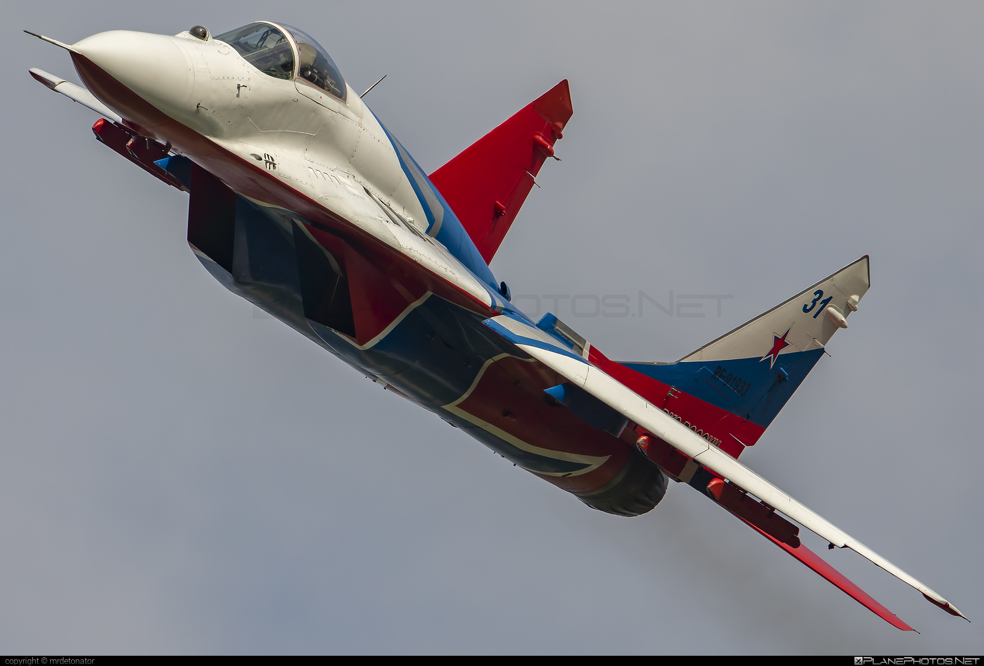 Mikoyan-Gurevich MiG-29S - RF-91933 operated by Vozdushno-kosmicheskiye sily Rossii (Russian Aerospace Forces) #mig #mig29 #mig29s #mikoyangurevich #russianaerospaceforces #vozdushnokosmicheskiyesilyrossii