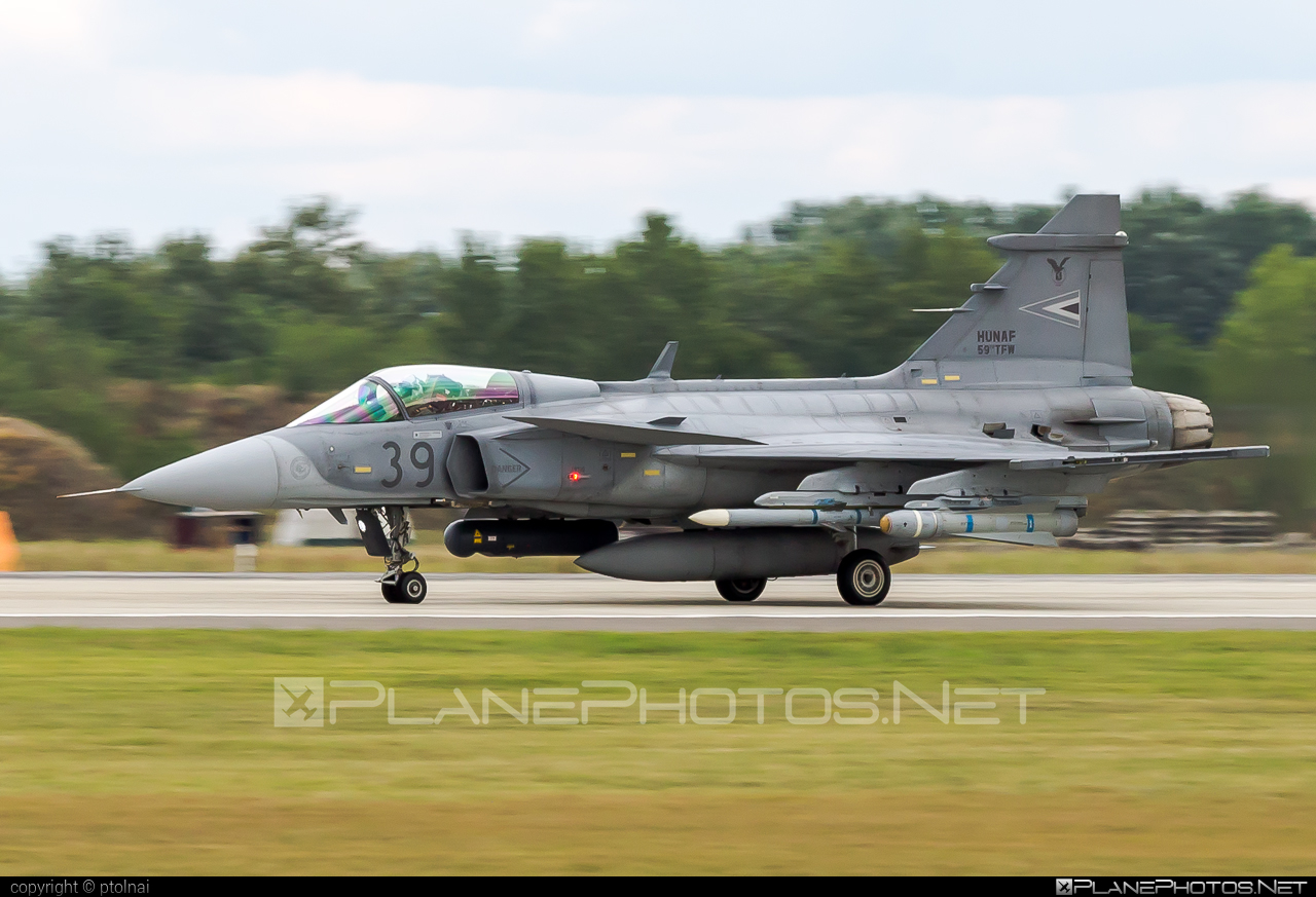 Saab JAS 39C Gripen - 39 operated by Magyar Légierő (Hungarian Air Force) #gripen #hungarianairforce #jas39 #jas39c #jas39gripen #magyarlegiero #saab