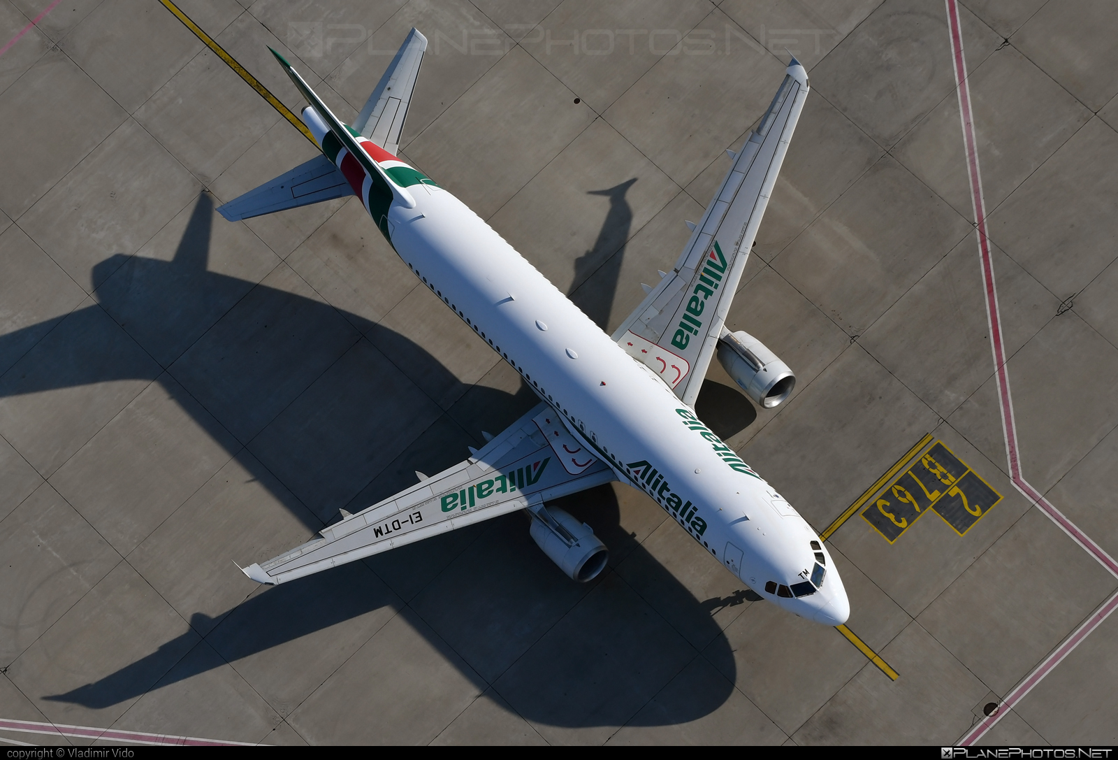 Airbus A320-216 - EI-DTM operated by Alitalia #a320 #a320family #airbus #airbus320 #alitalia