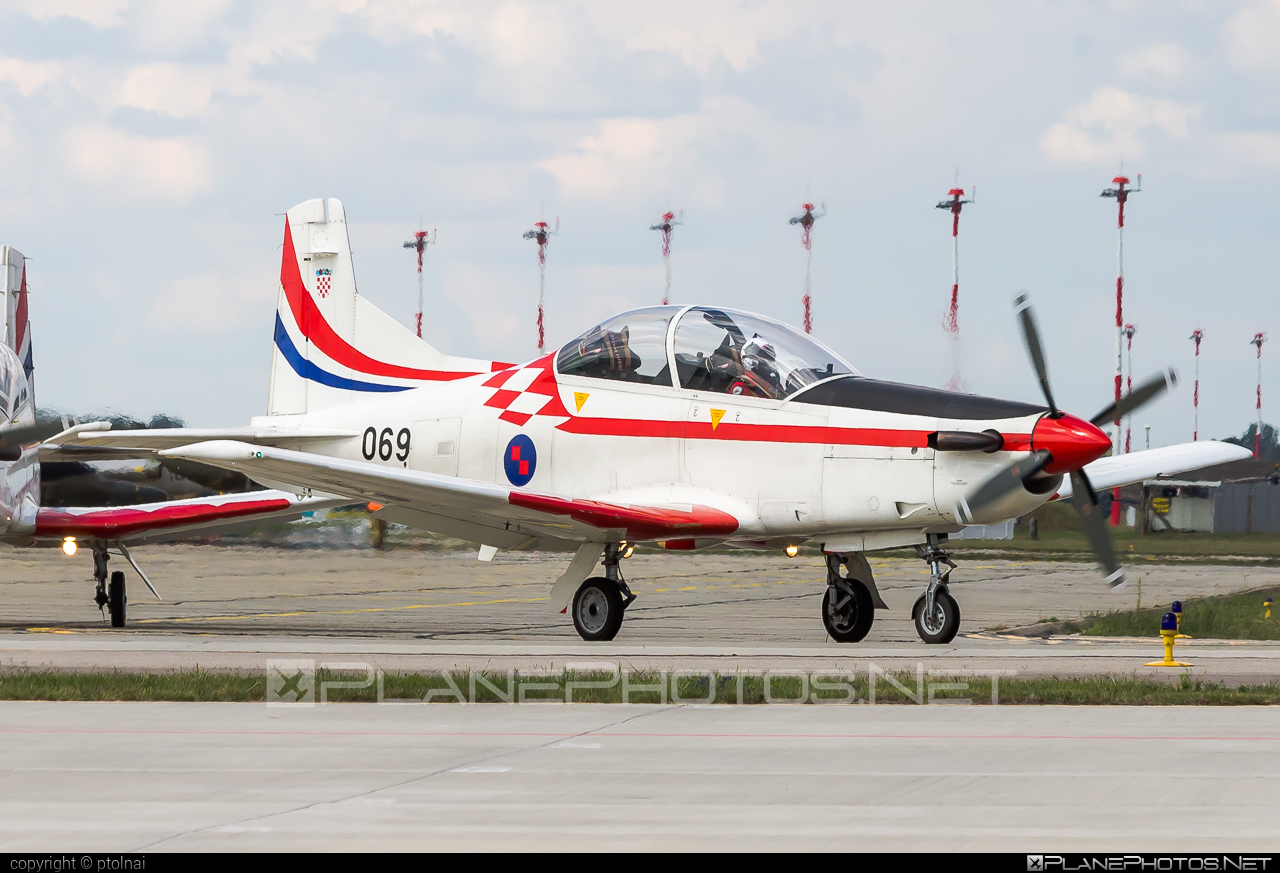 Pilatus PC-9M - 069 operated by Hrvatsko ratno zrakoplovstvo i protuzračna obrana (Croatian Air Force) #CroatianAirForce #HrvatskoRatnoZrakoplovstvoIProtuzracnaObrana #Kecskemetairshow2021 #KrilaOluje #WingsOfStorm #pilatus