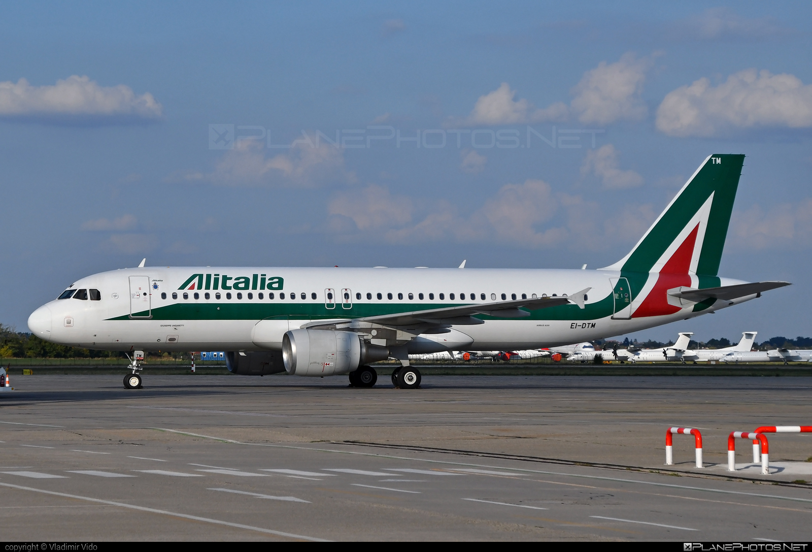 Airbus A320-216 - EI-DTM operated by Alitalia #a320 #a320family #airbus #airbus320 #alitalia