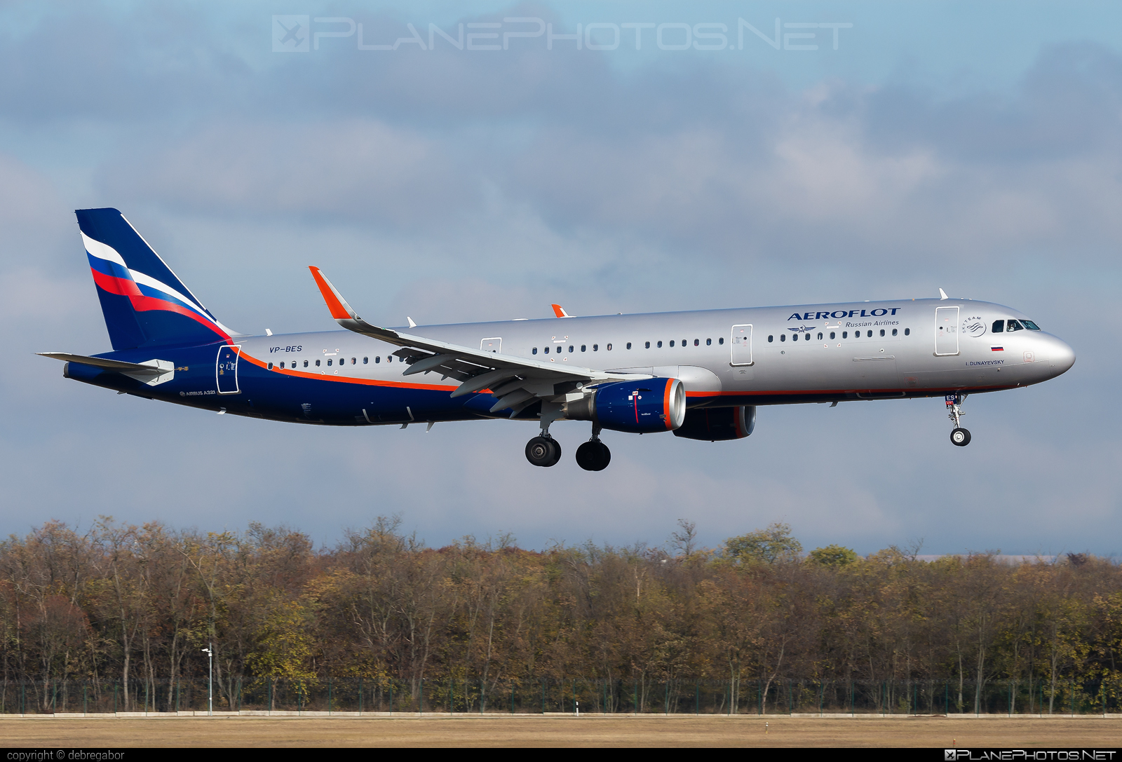 Airbus A321-211 - VP-BES operated by Aeroflot #FerencLisztIntl #IsaakDunayevsky #a320family #a321 #aeroflot #airbus #airbus321