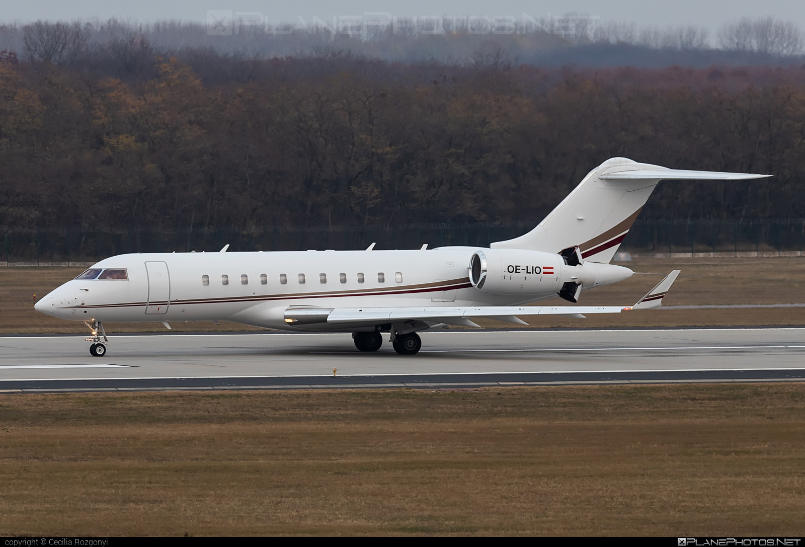 Bombardier Global 5000 (BD-700-1A11) - OE-LIO operated by Avcon Jet #avconjet #bd7001a11 #bombardier #bombardierGlobal #bombardierGlobal5000 #global5000