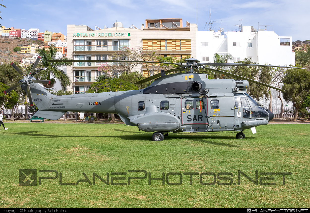 Airbus Helicopters H215 Super Puma - HD.21-16 operated by Ejército del Aire (Spanish Air Force) #airbushelicopters #as332 #ejercitodelaire #h215 #spanishairforce #superpuma