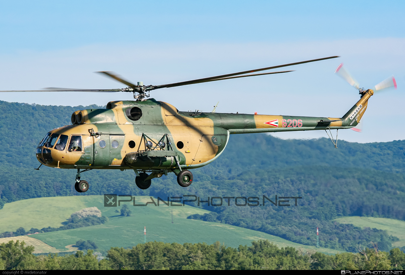 Mil Mi-8T - 6206 operated by Magyar Légierő (Hungarian Air Force) #hungarianairforce #magyarlegiero #mi8 #mi8t #mil #milhelicopters #milmi8 #milmi8t