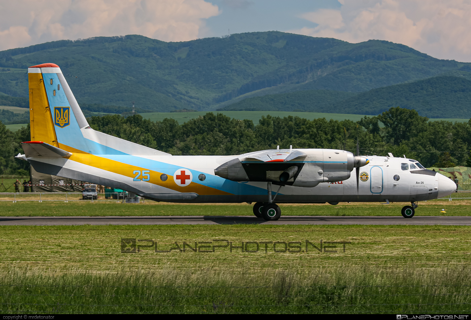Antonov An-26 - 25 operated by Povitryani Syly Ukrayiny (Ukrainian Air Force) #an26 #antonov #antonov26 #povitryanisylyukrayiny #ukrainianairforce