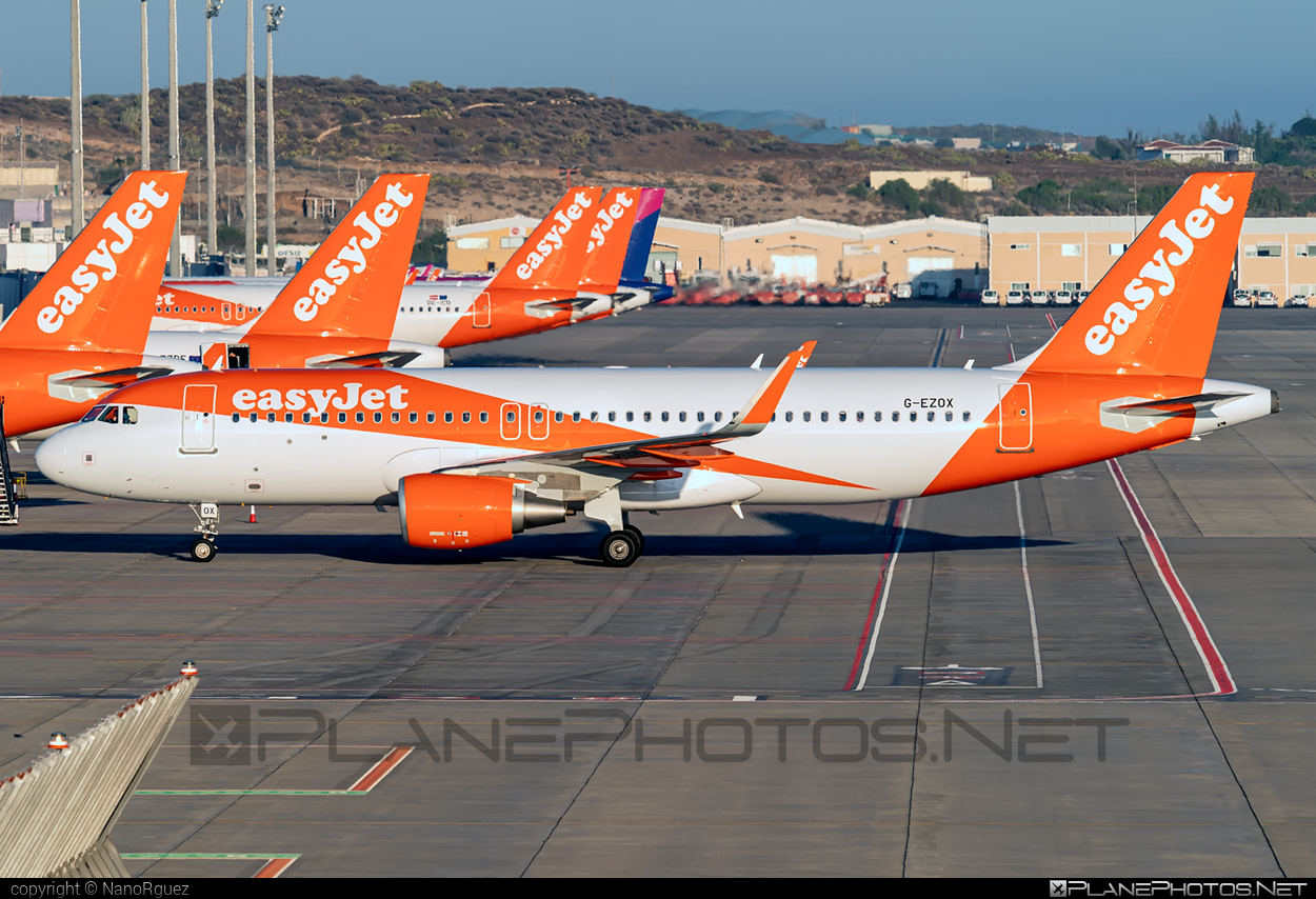 Airbus A320-214 - G-EZOX operated by easyJet #a320 #a320family #airbus #airbus320 #easyjet