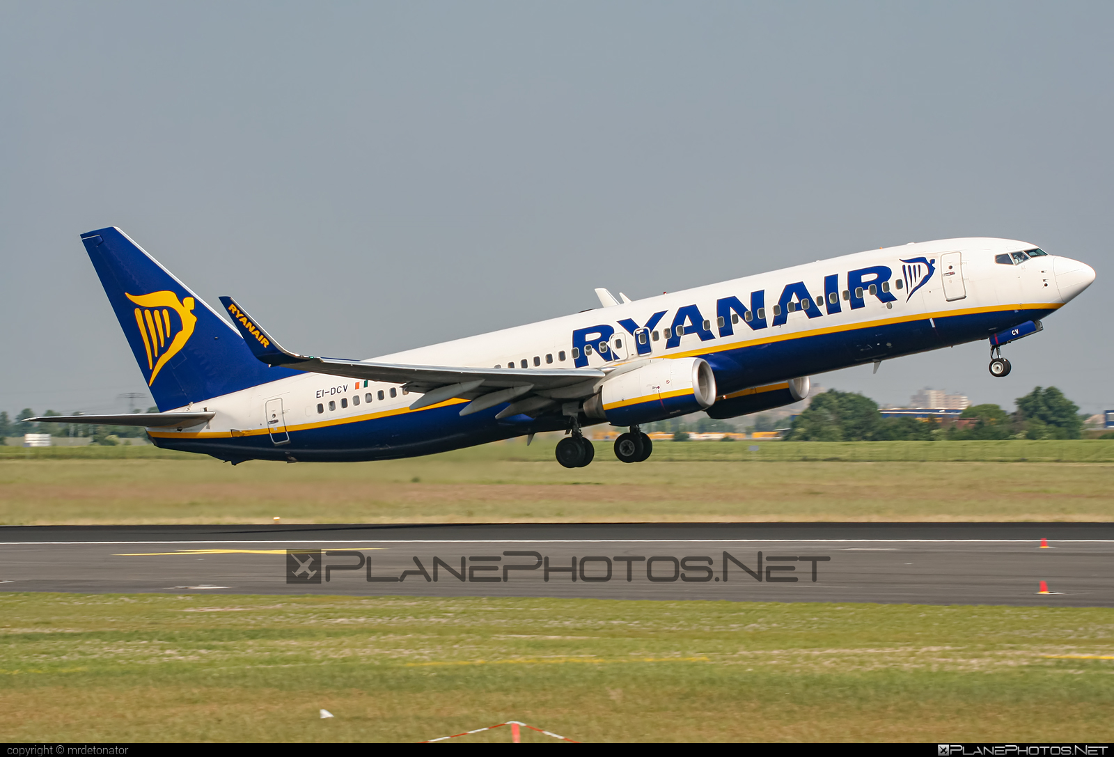 Boeing 737-8 MAX - EI-DCV operated by Ryanair #b737 #b737max #boeing #boeing737 #ryanair