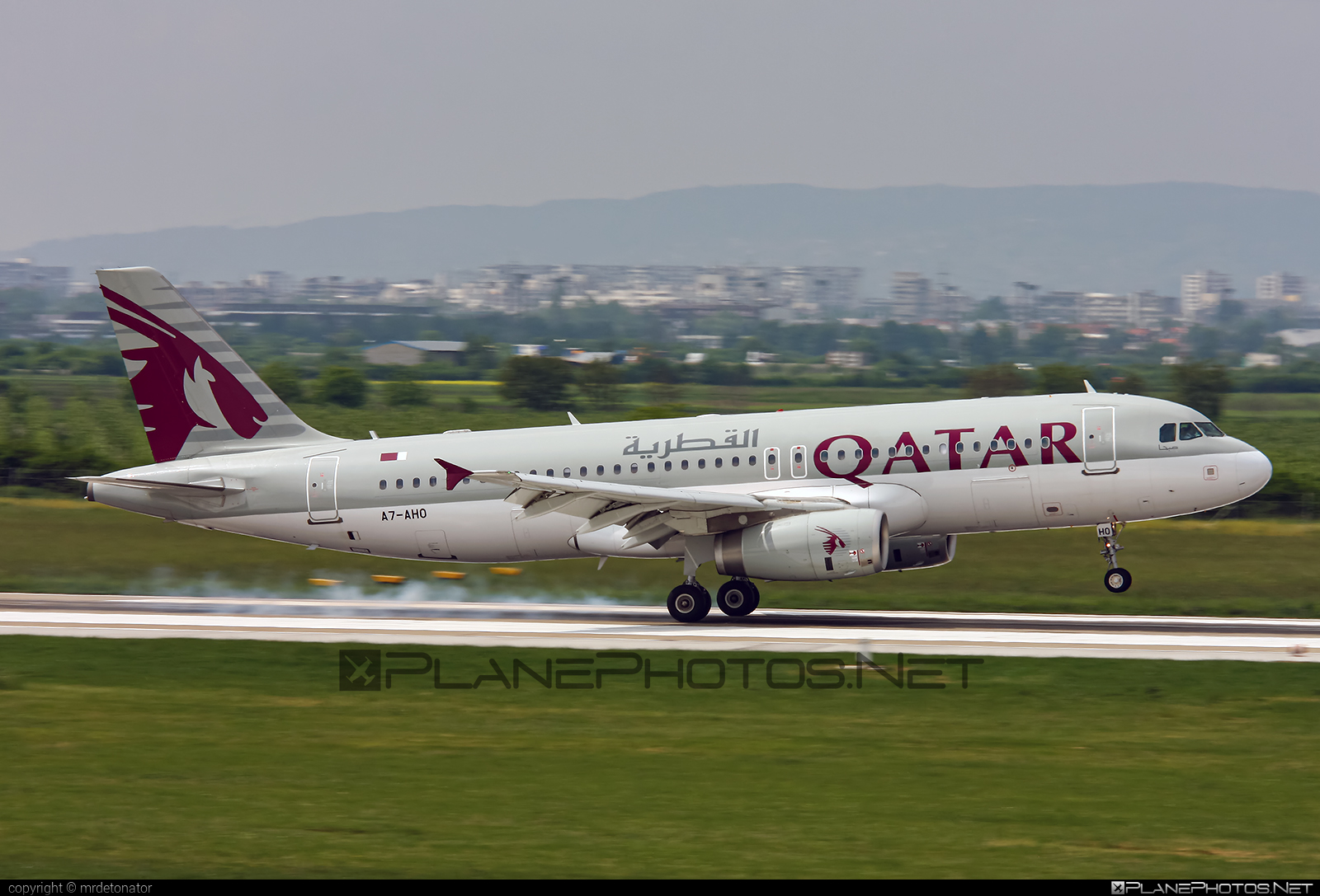 Airbus A320-232 - A7-AHO operated by Qatar Airways #a320 #a320family #airbus #airbus320 #qatarairways
