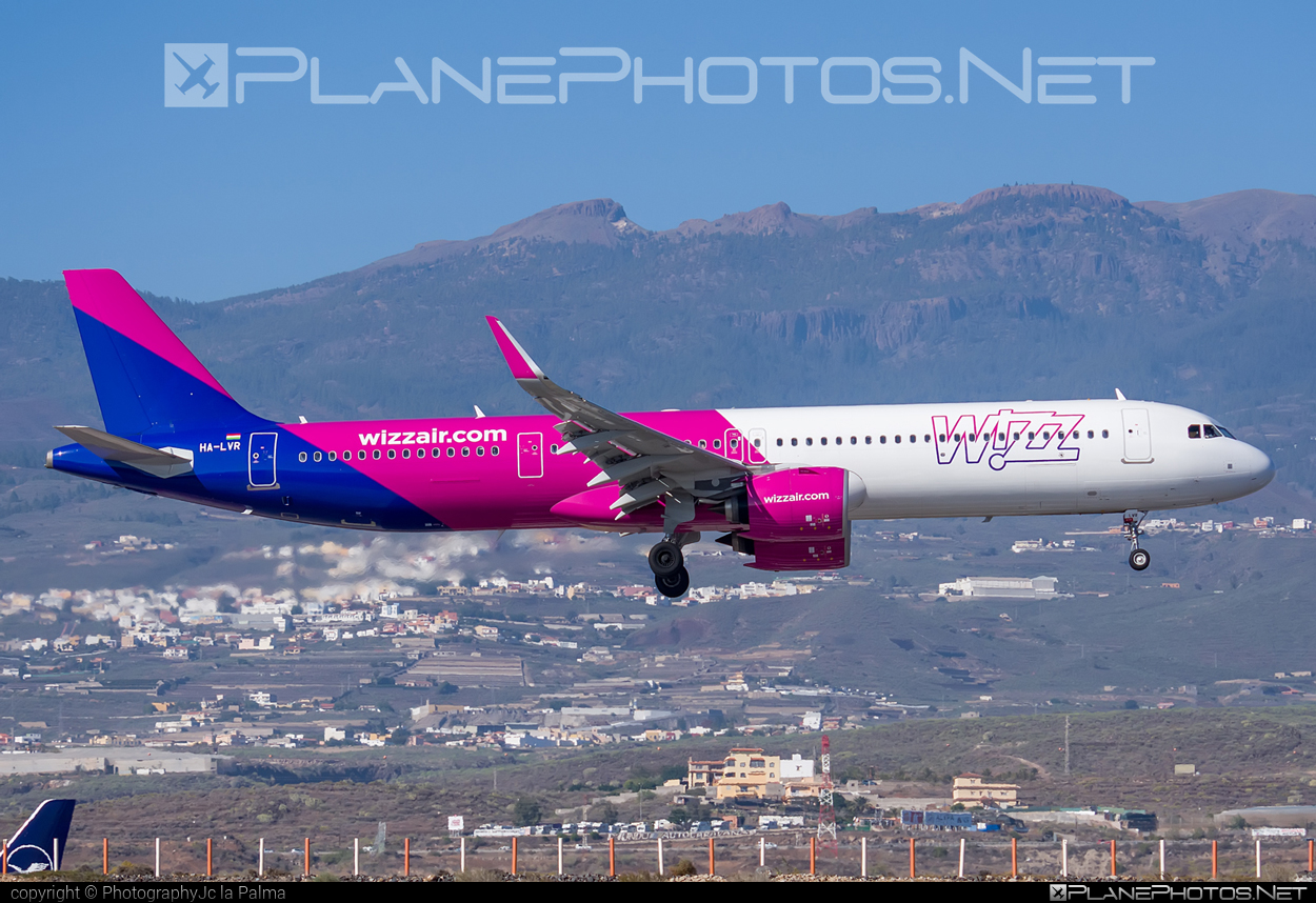 Airbus A321-271NX - HA-LVR operated by Wizz Air #ReinaSofia #a320family #a321 #a321neo #airbus #airbus321 #airbus321lr #wizz #wizzair