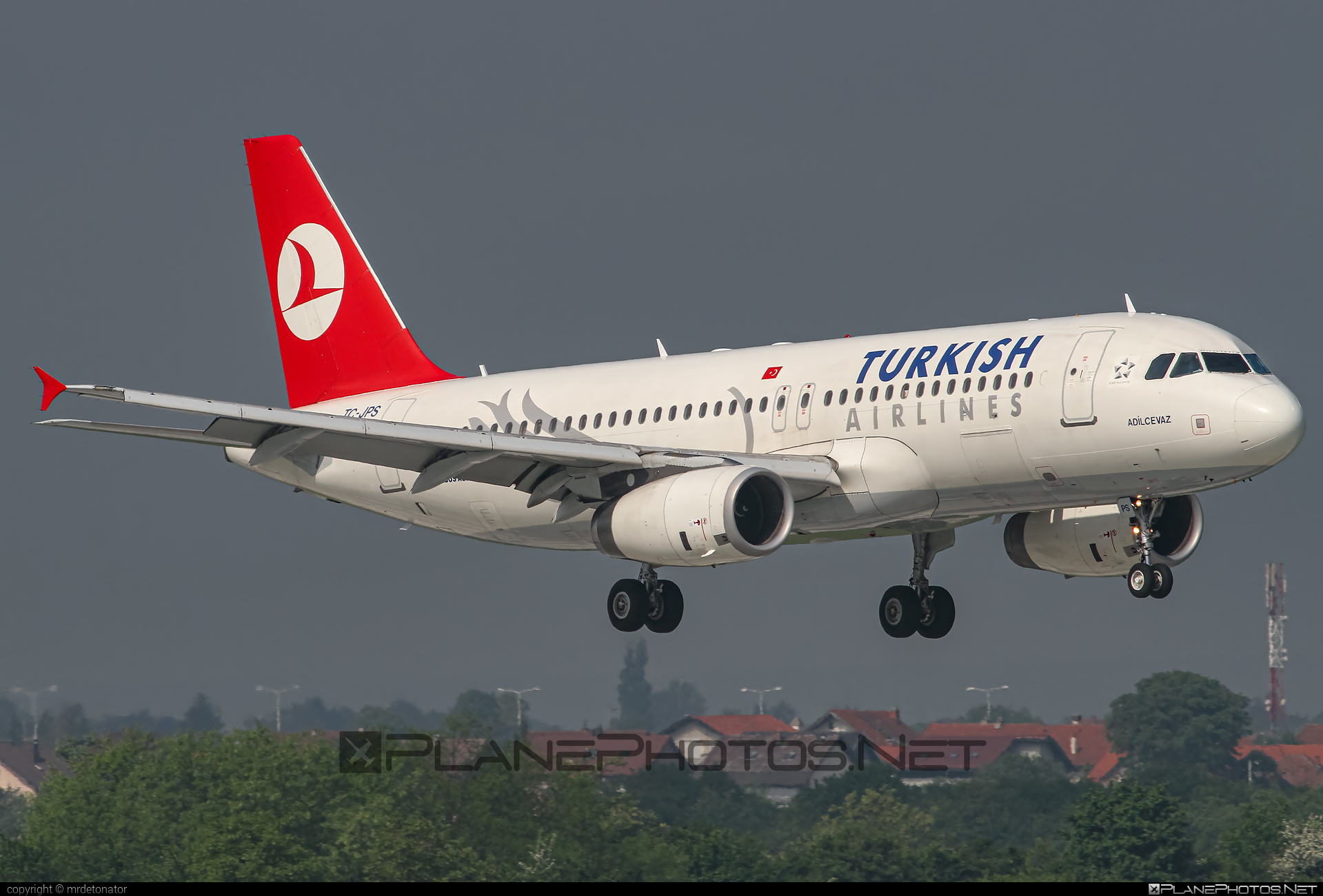 Airbus A320-232 - TC-JPS operated by Turkish Airlines #a320 #a320family #airbus #airbus320 #turkishairlines