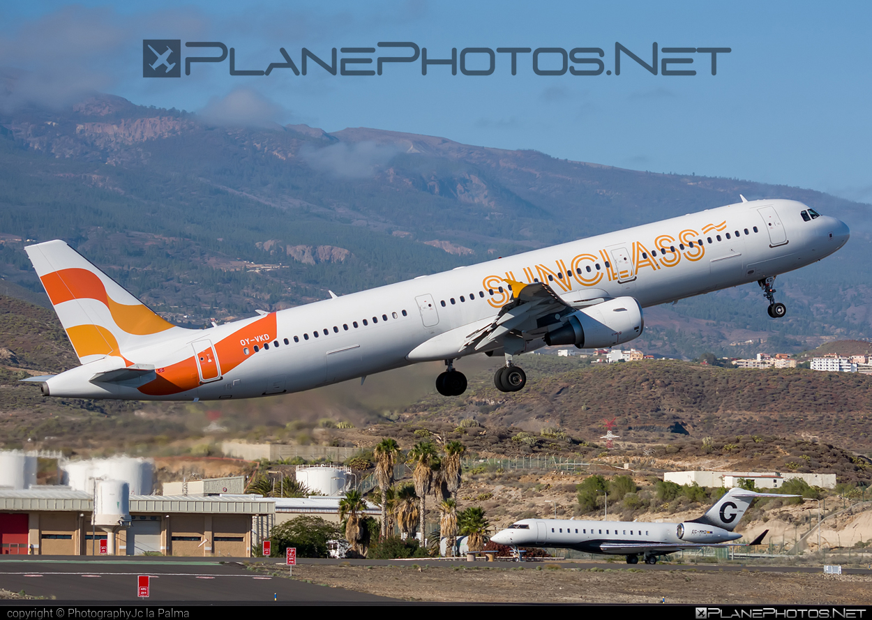 Airbus A321-211 - OY-VKD operated by Sunclass Airlines #SunclassAirlines #a320family #a321 #airbus #airbus321