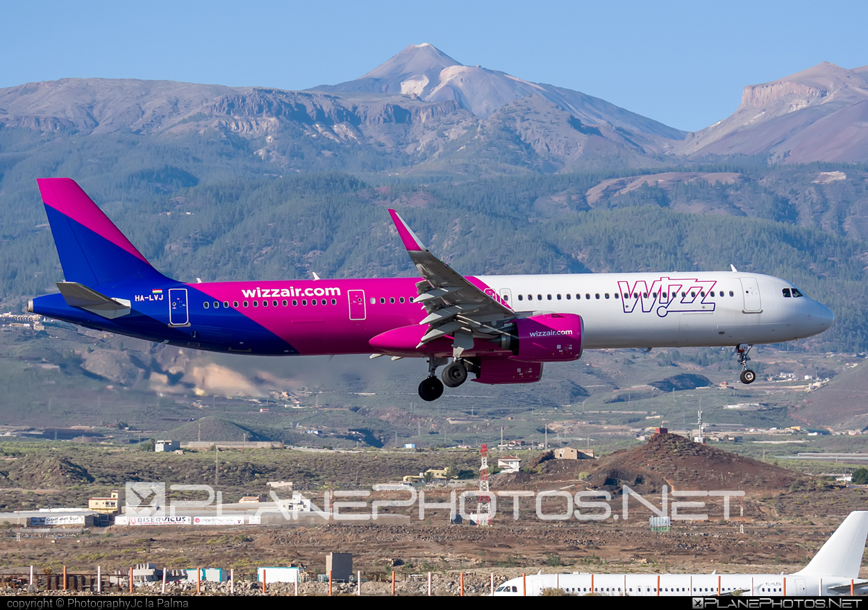 Airbus A321-271NX - HA-LVJ operated by Wizz Air #a320family #a321 #a321neo #airbus #airbus321 #airbus321lr #wizz #wizzair