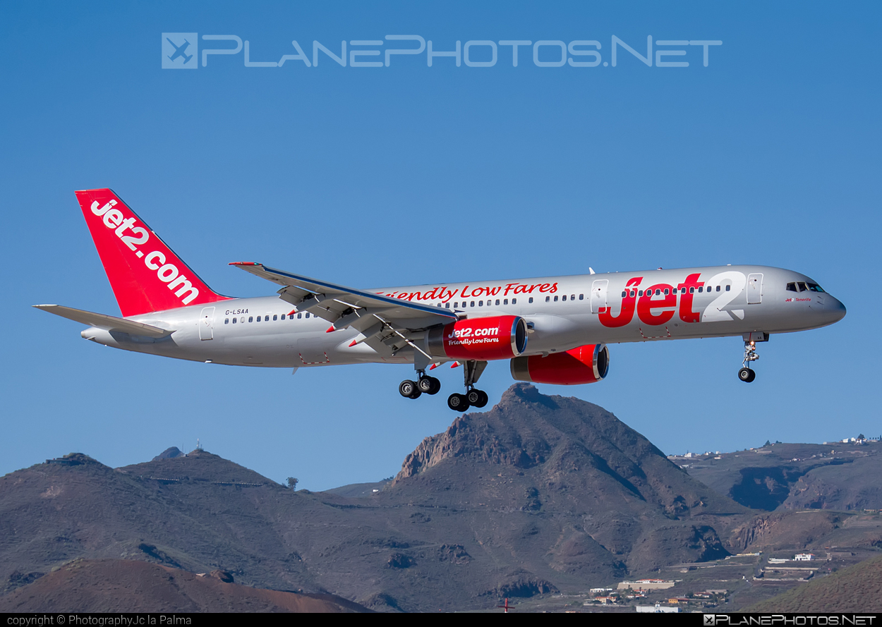 Boeing 757-200 - G-LSAA operated by Jet2 #b757 #boeing #boeing757 #jet2