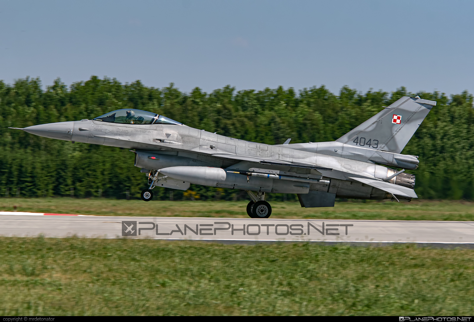 Lockheed Martin F-16C Fighting Falcon - 4043 operated by Siły Powietrzne Rzeczypospolitej Polskiej (Polish Air Force) #f16 #f16c #fightingfalcon #lockheedMartin #polishairforce #silypowietrzne