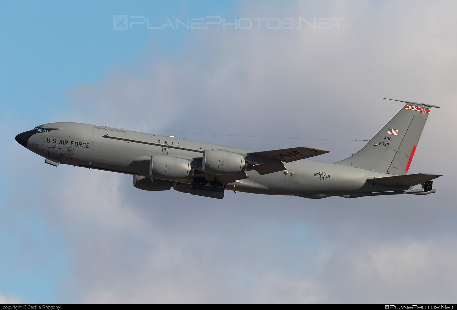 Boeing KC-135R Stratotanker - 62-3511 operated by US Air Force (USAF) #boeing #kc135 #kc135r #kc135stratotanker #stratotanker #usaf #usairforce
