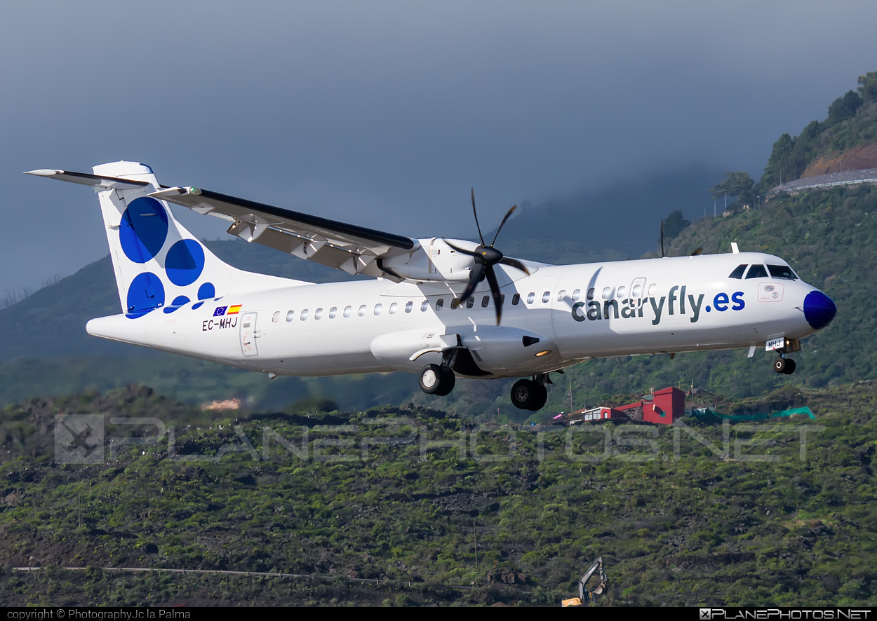 ATR 72-212A - EC-MHJ operated by Canaryfly #atr #atr72 #atr72212a #atr72500