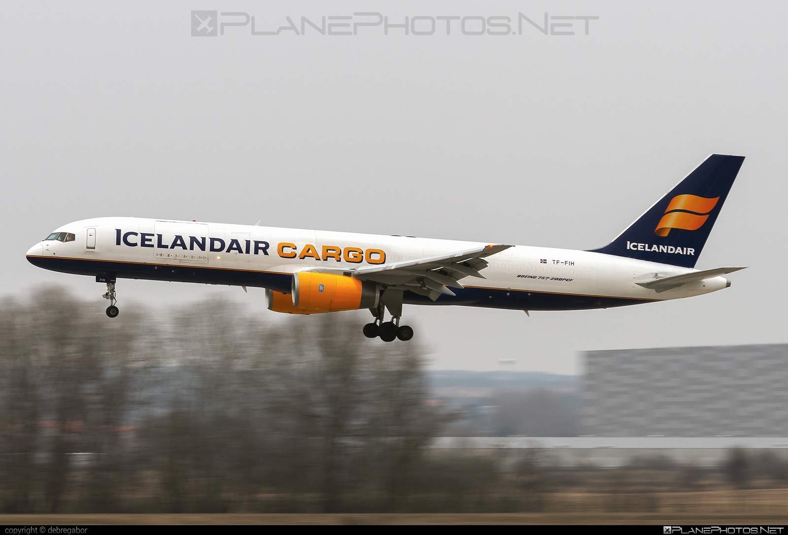 Boeing 757-200PCF - TF-FIH operated by Icelandair Cargo #b757 #b757200pcf #b757pcf #boeing #boeing757 #boeing757200pcf #boeing757pcf #icelandaircargo